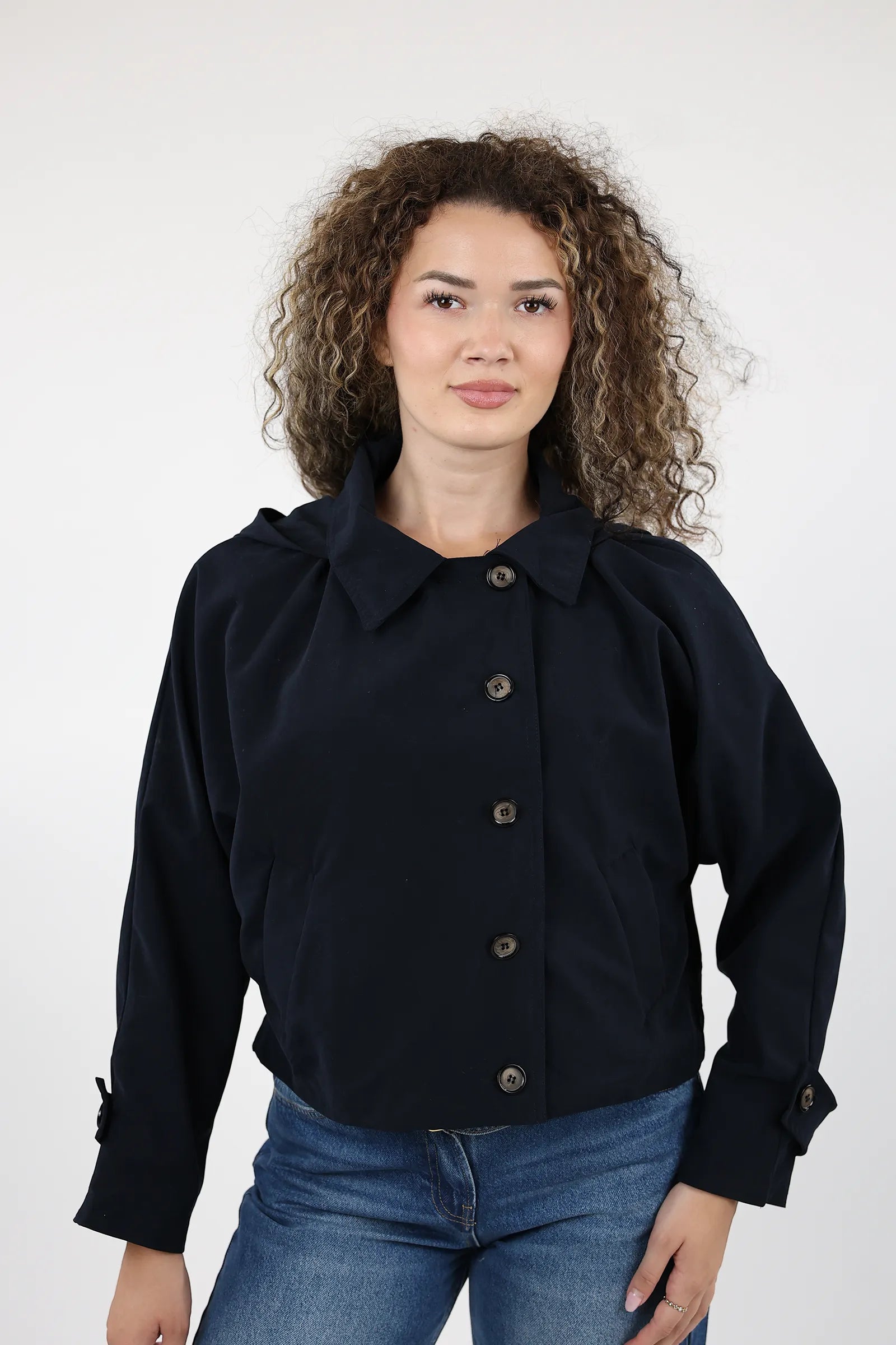 MANTIL ASYMMETRIC TRENCH