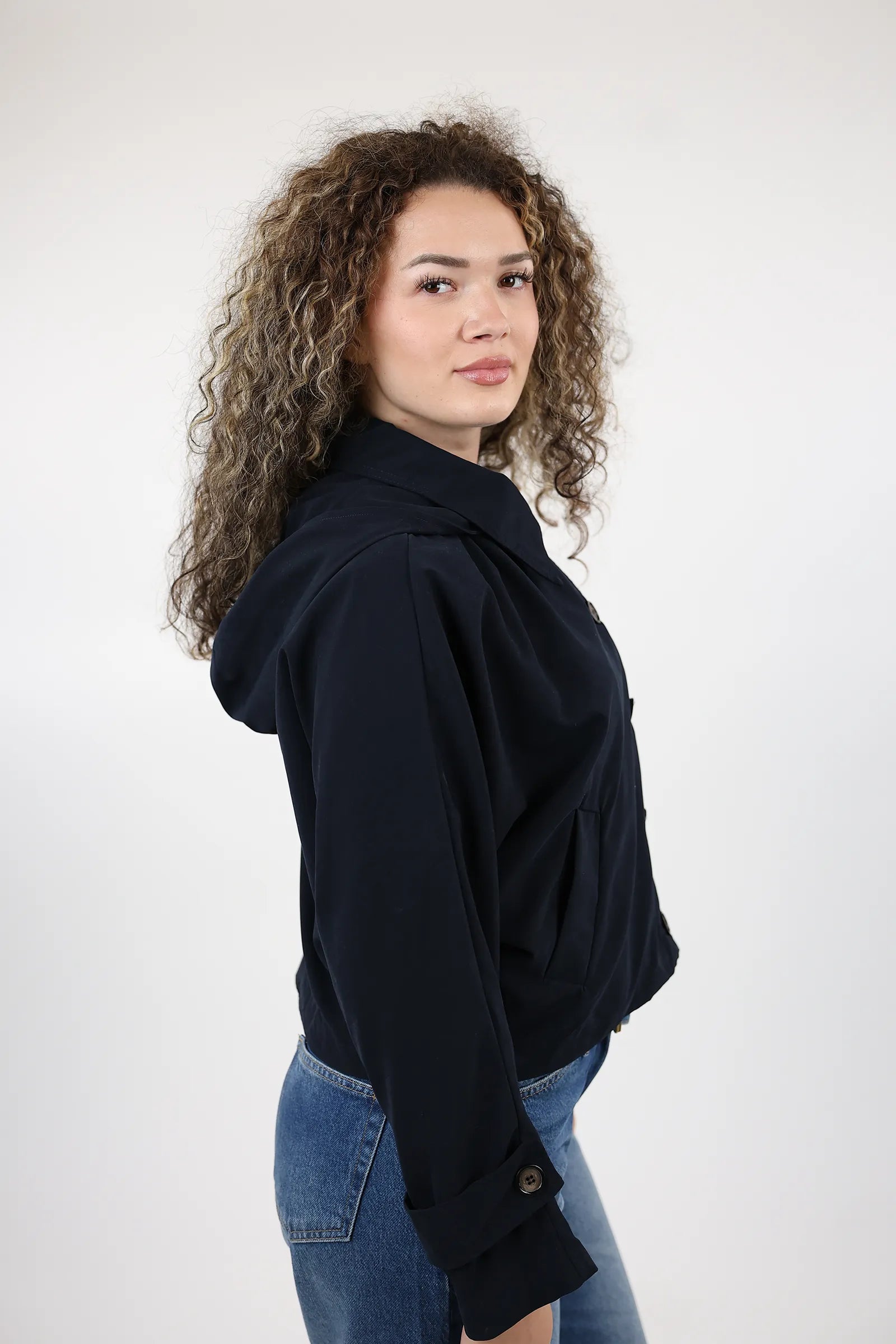 MANTIL ASYMMETRIC TRENCH