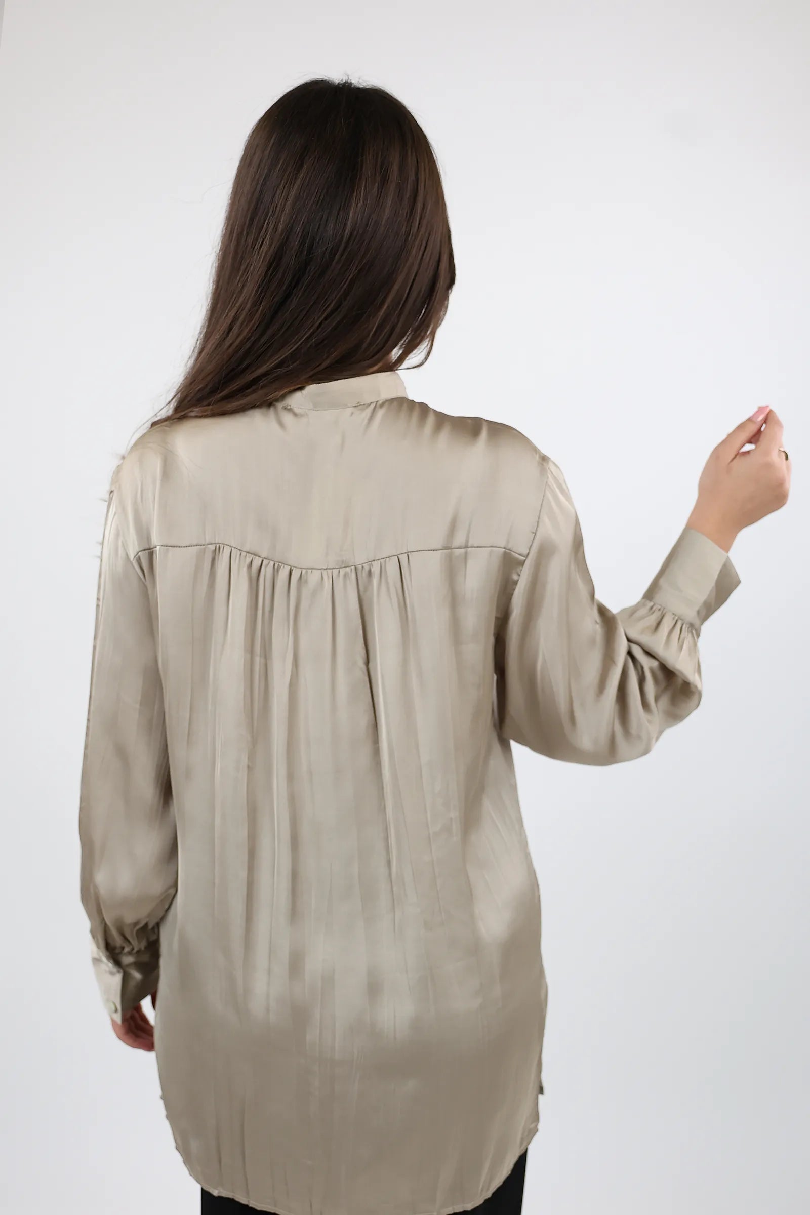 KËMISHË BUTTON DOWN