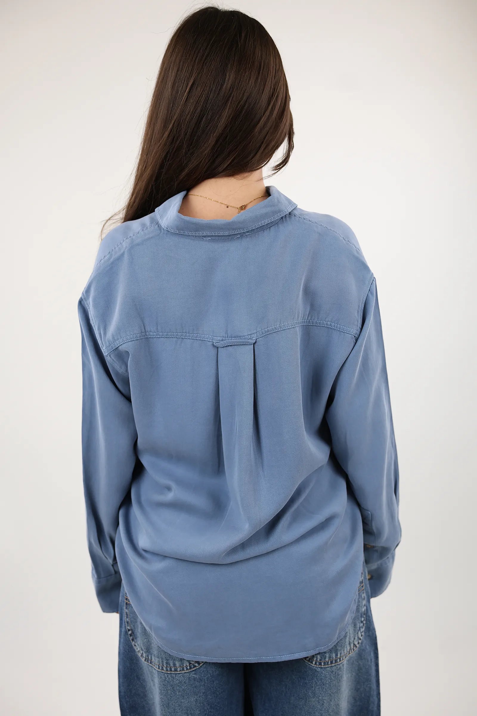 KËMISHË LIGHT BLUE