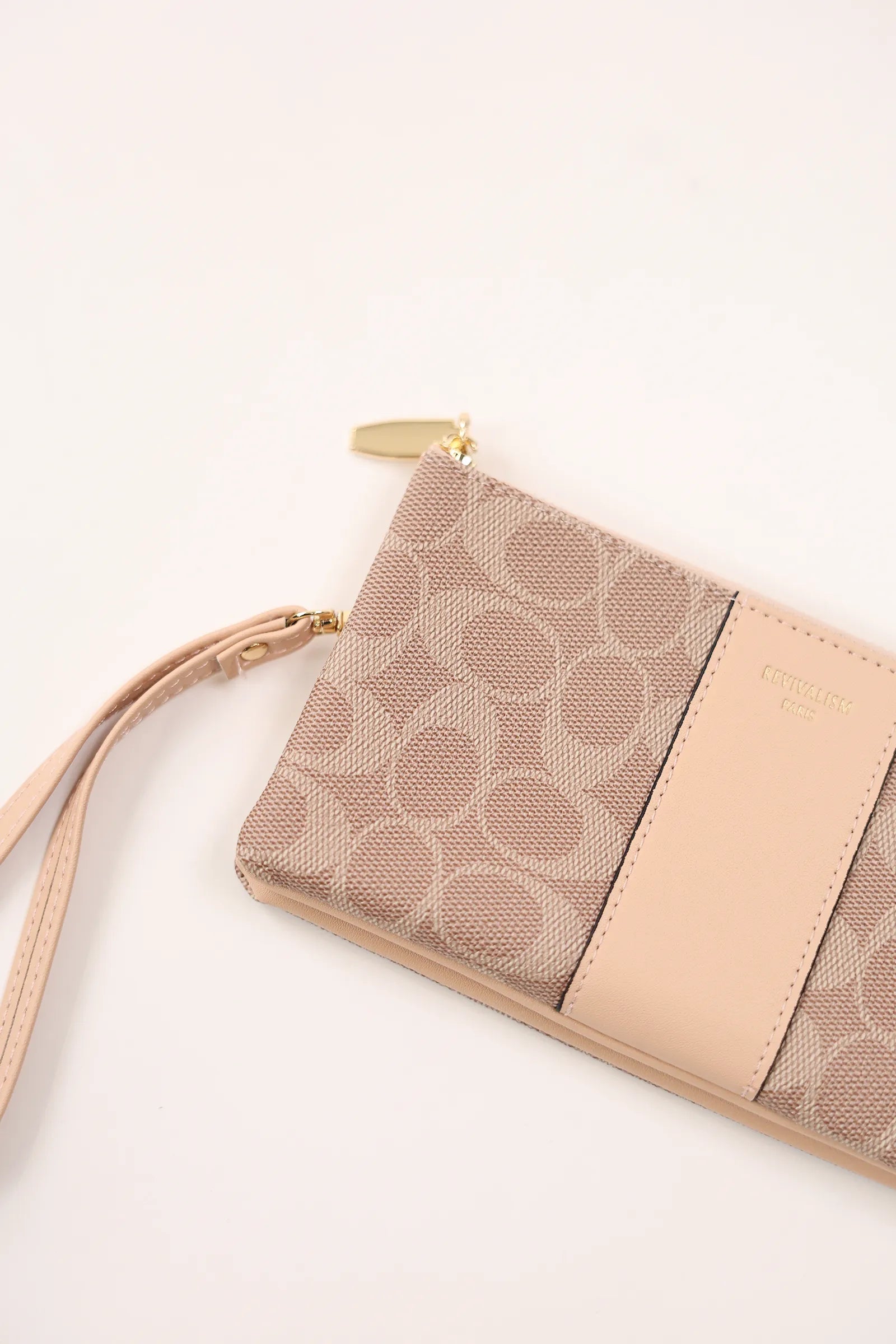 KULETË REVIVALISM PARIS