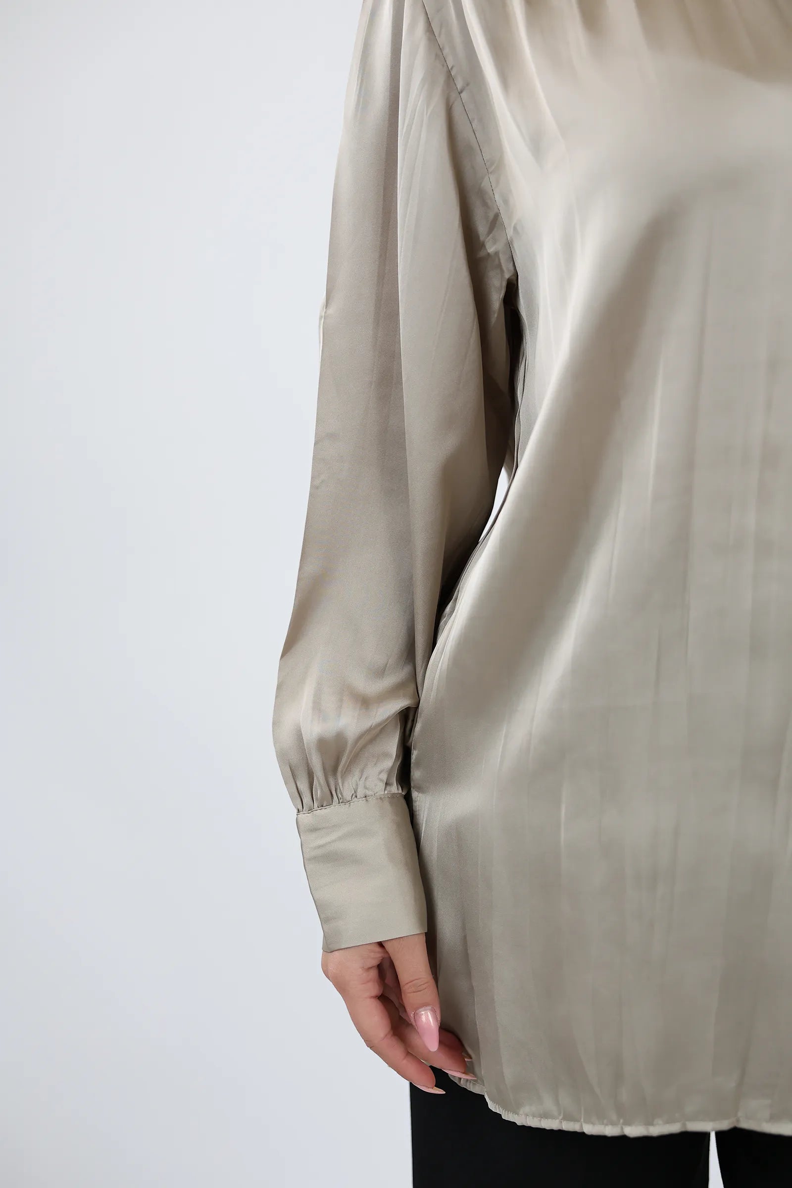 KËMISHË BUTTON DOWN