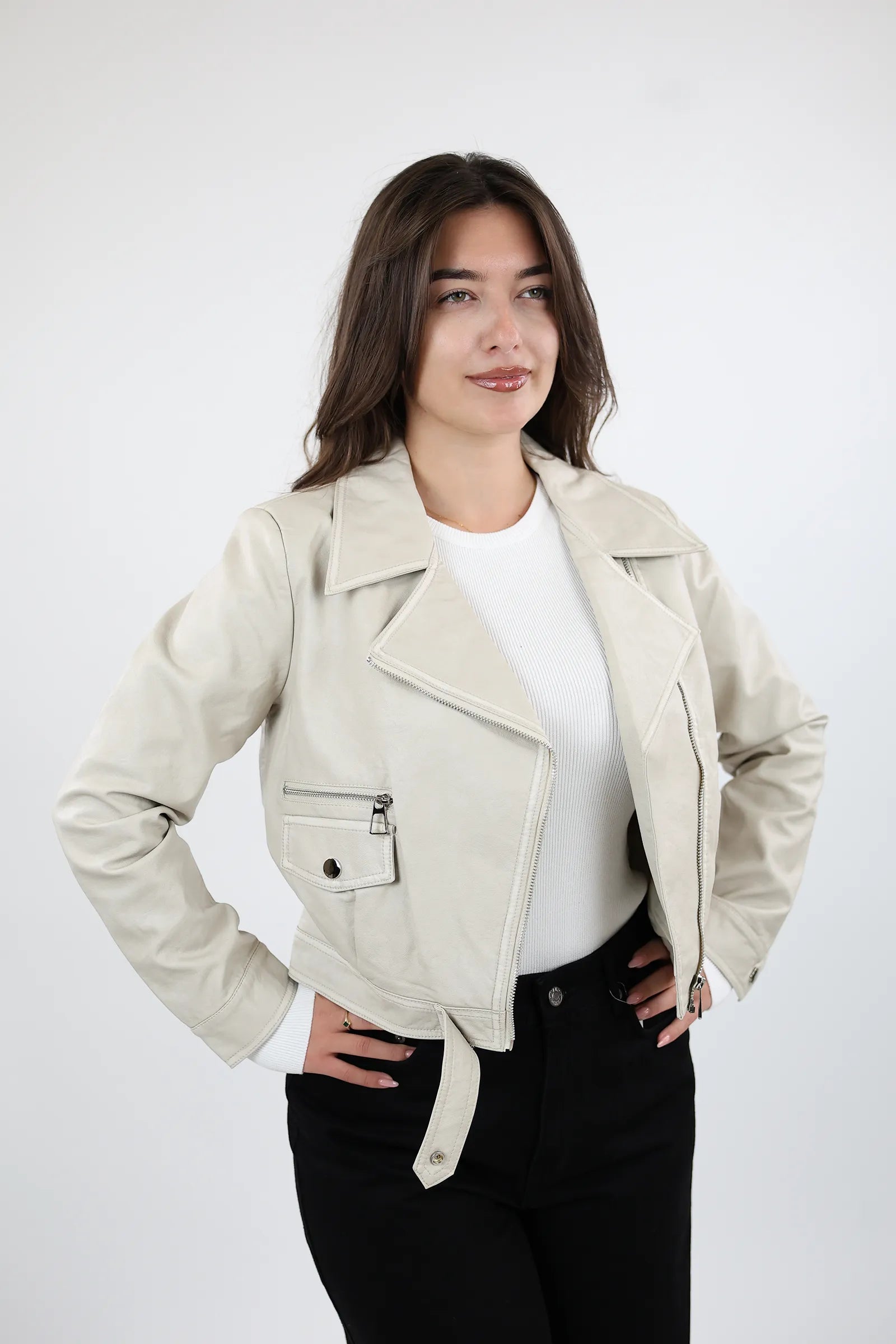 JAKNE LEATHER DETAIL