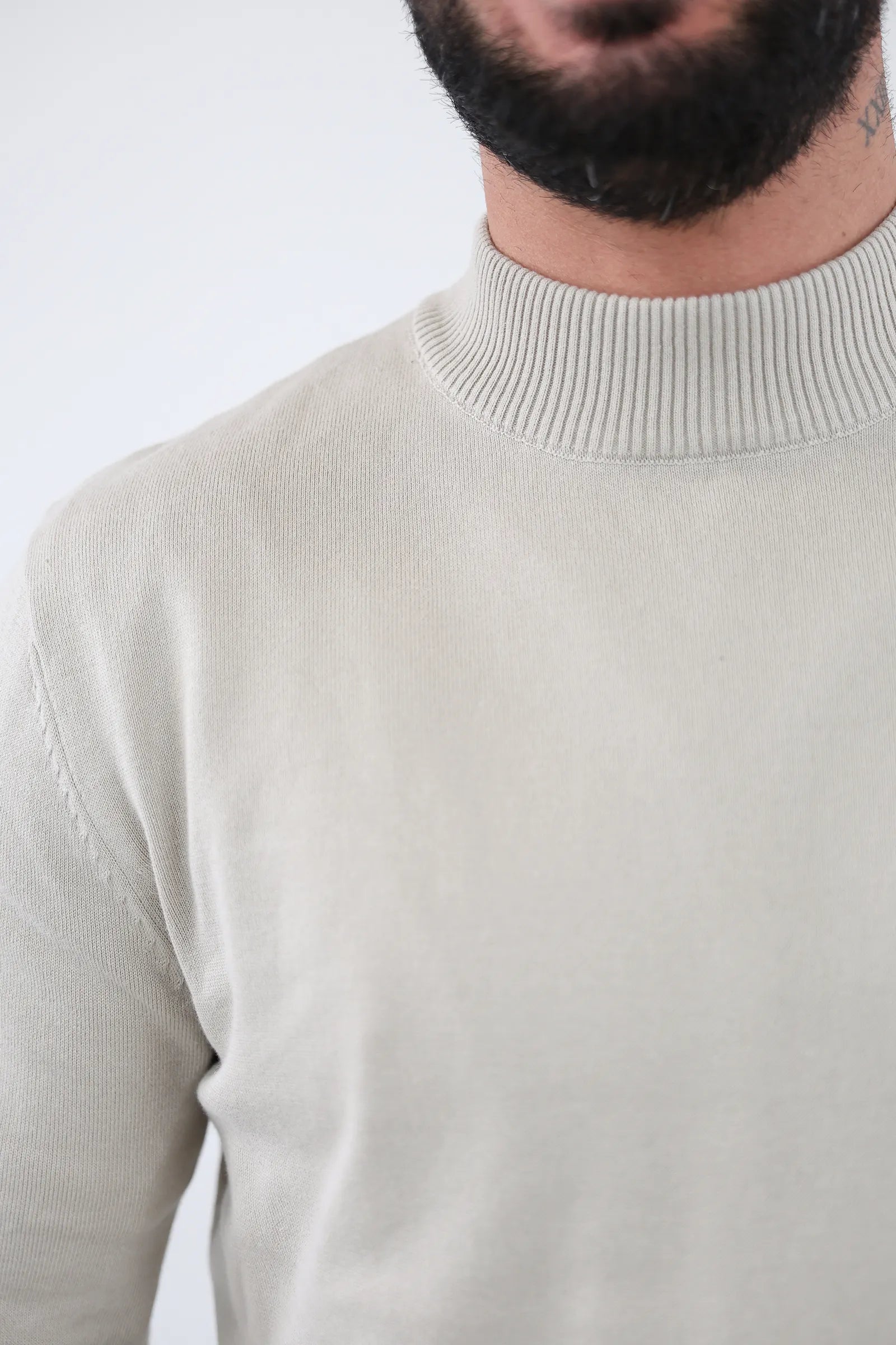 XHEMPER MOCK NECK
