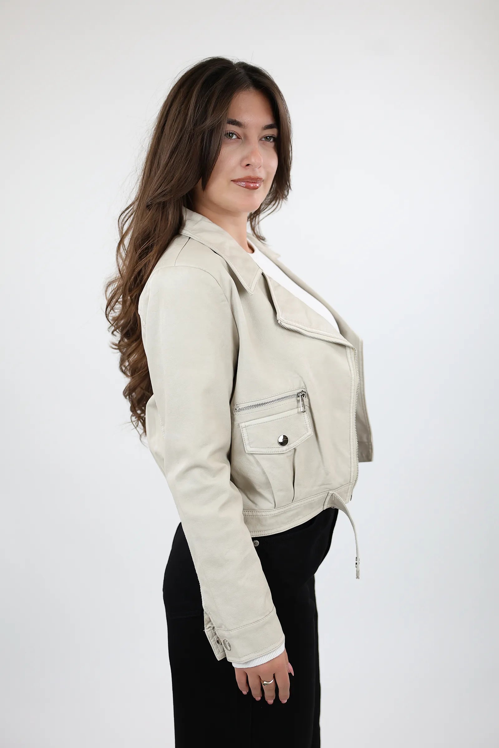 JAKNE LEATHER DETAIL