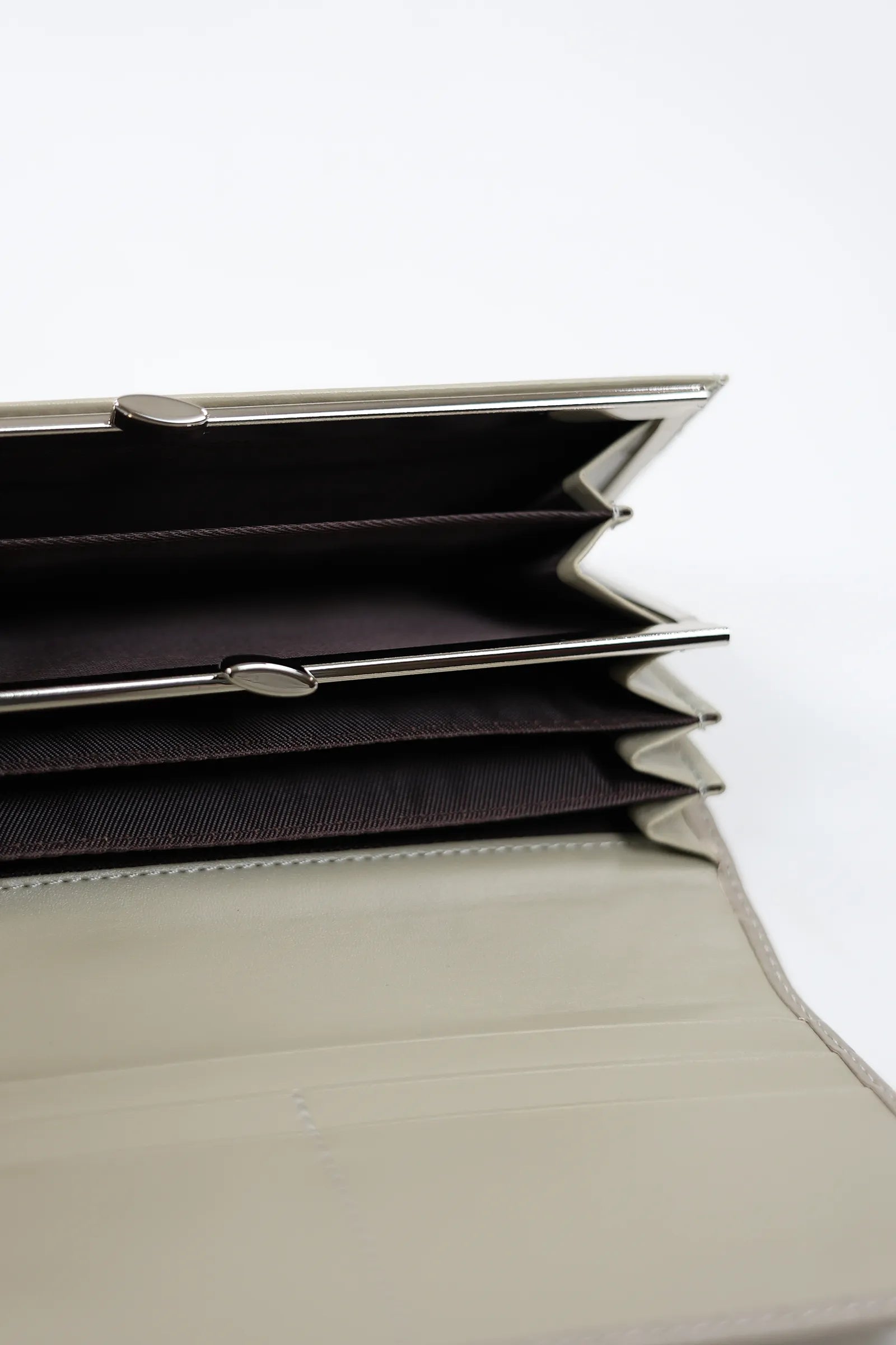 KULETË SCARLET LUXE