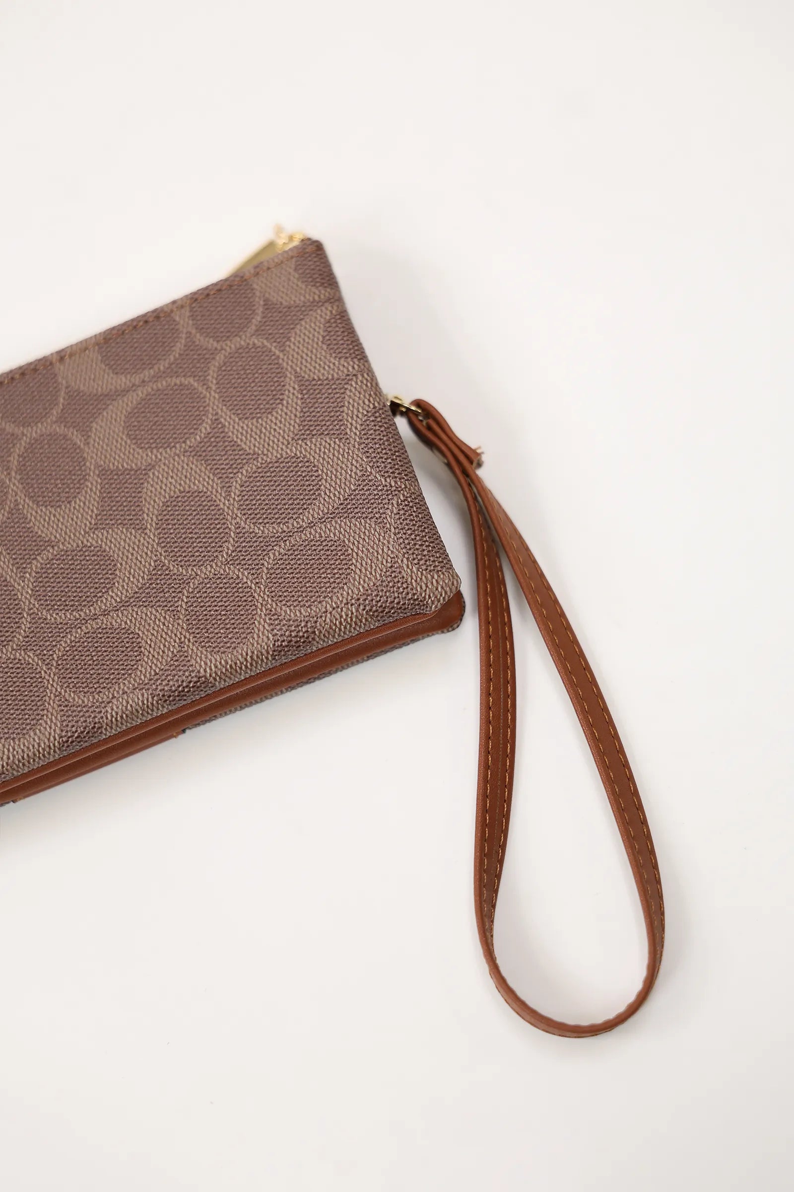 KULETË REVIVALISM PARIS