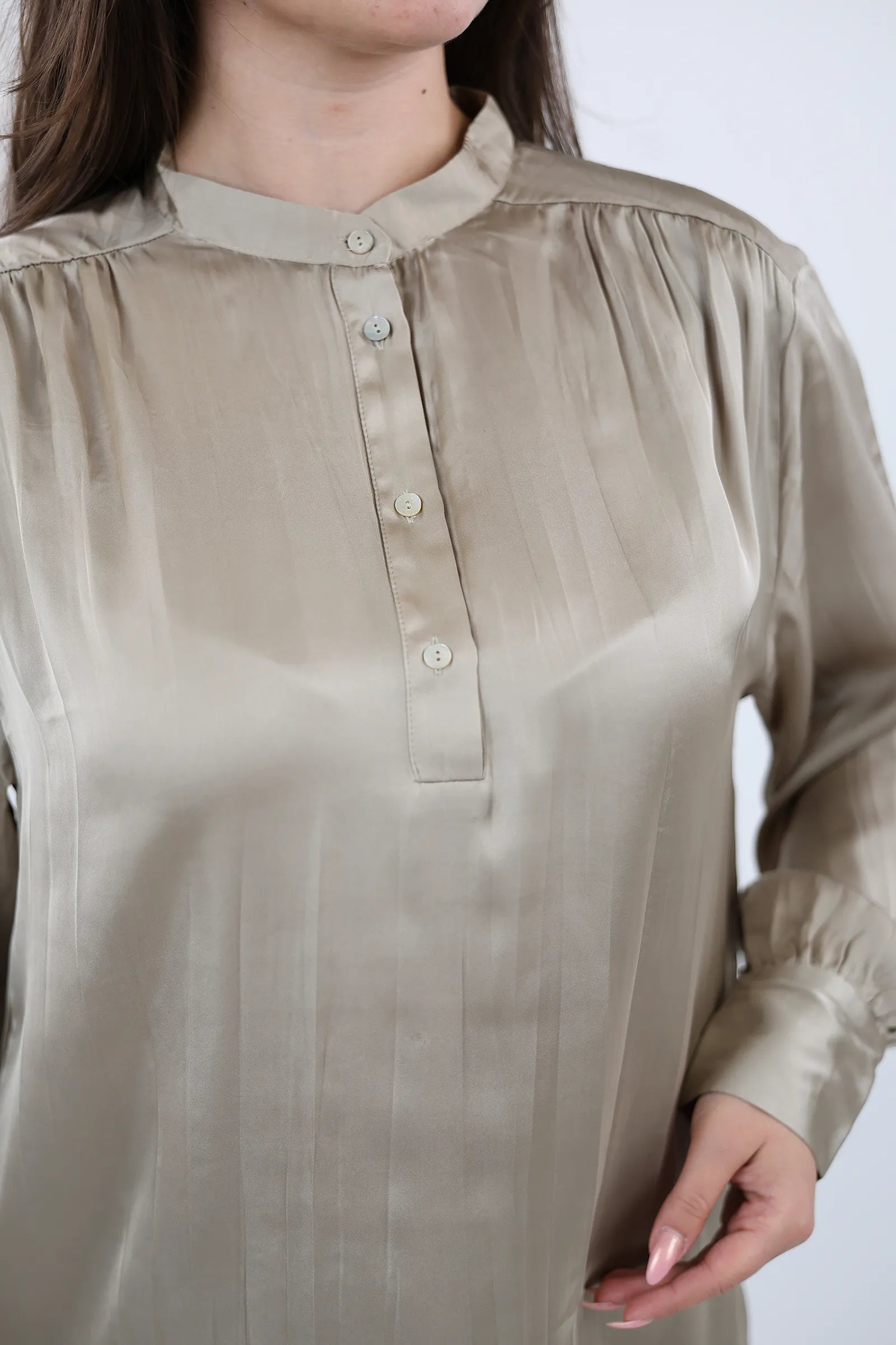 KËMISHË BUTTON DOWN