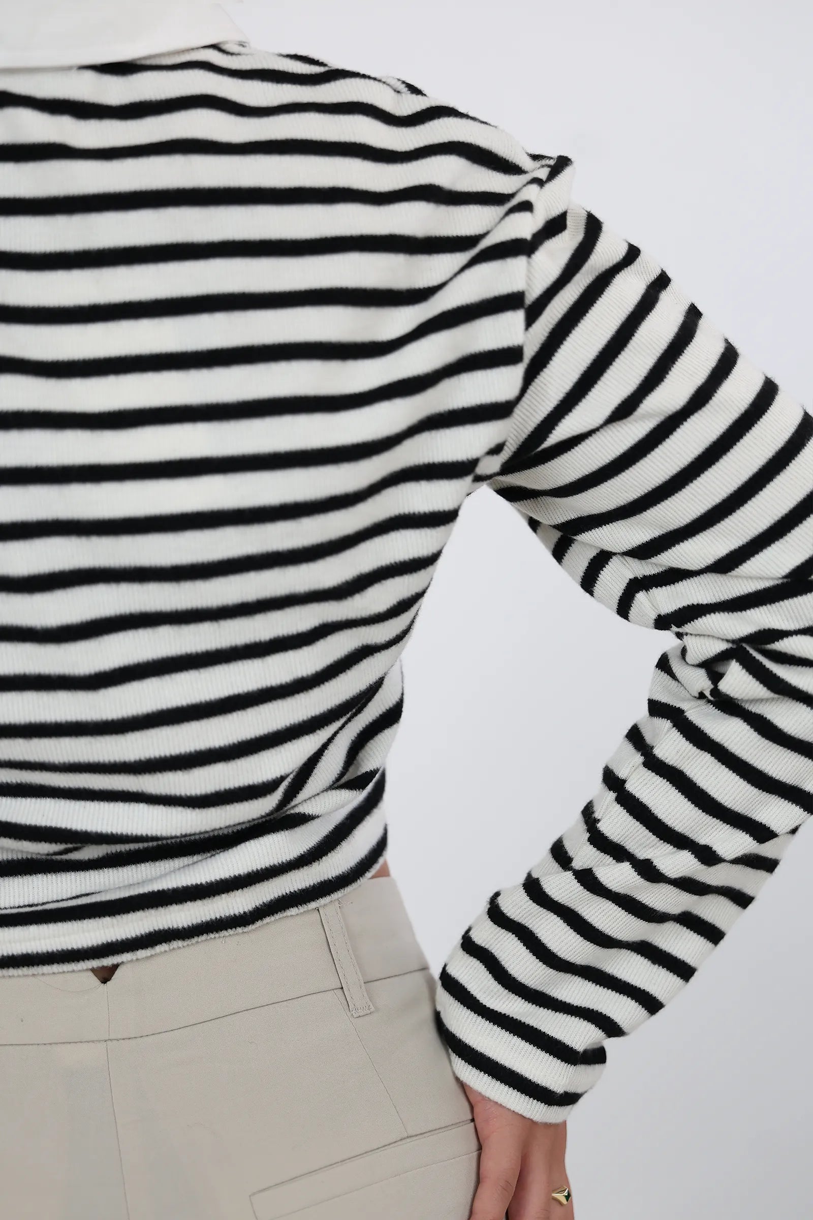 XHEMPER STRIPED COLLARED