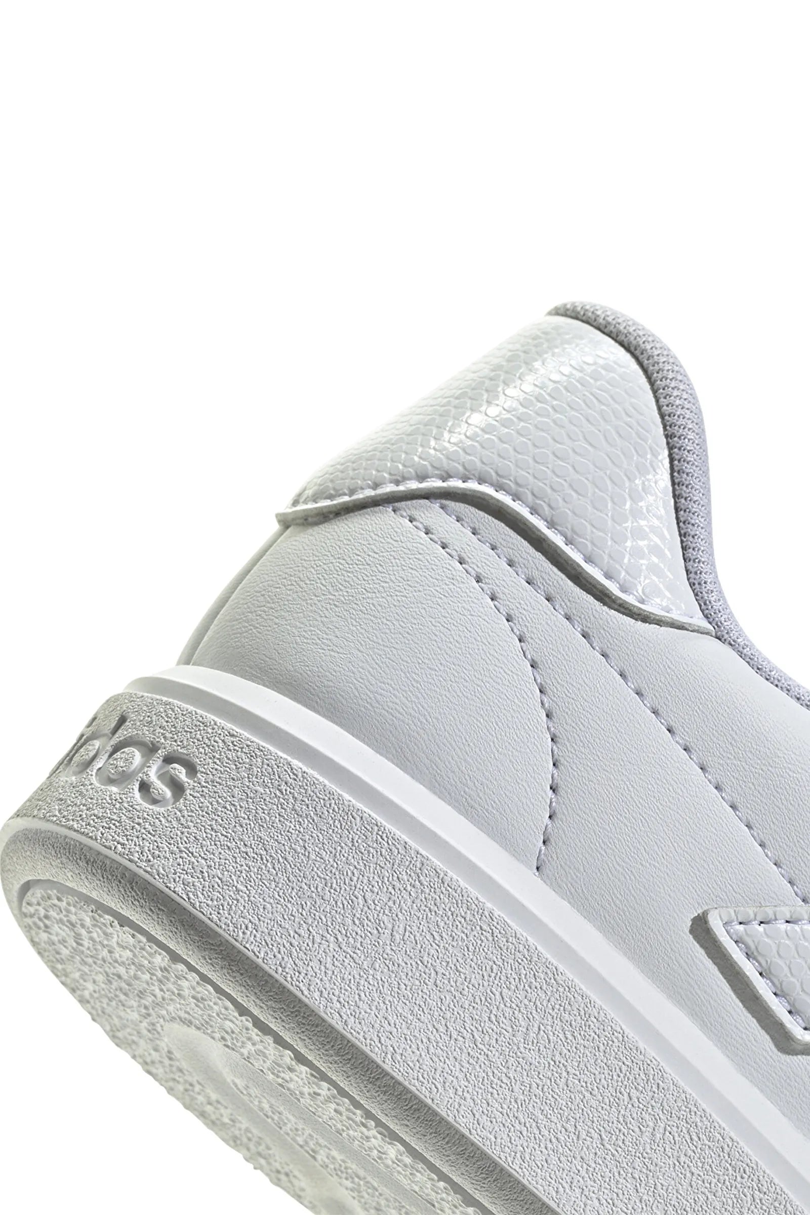 PATIKA ADIDAS COURTBLOCK SHOES