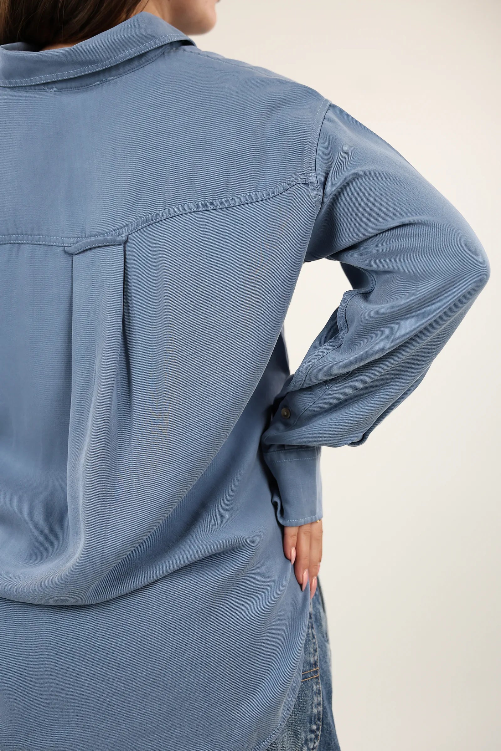 KËMISHË LIGHT BLUE