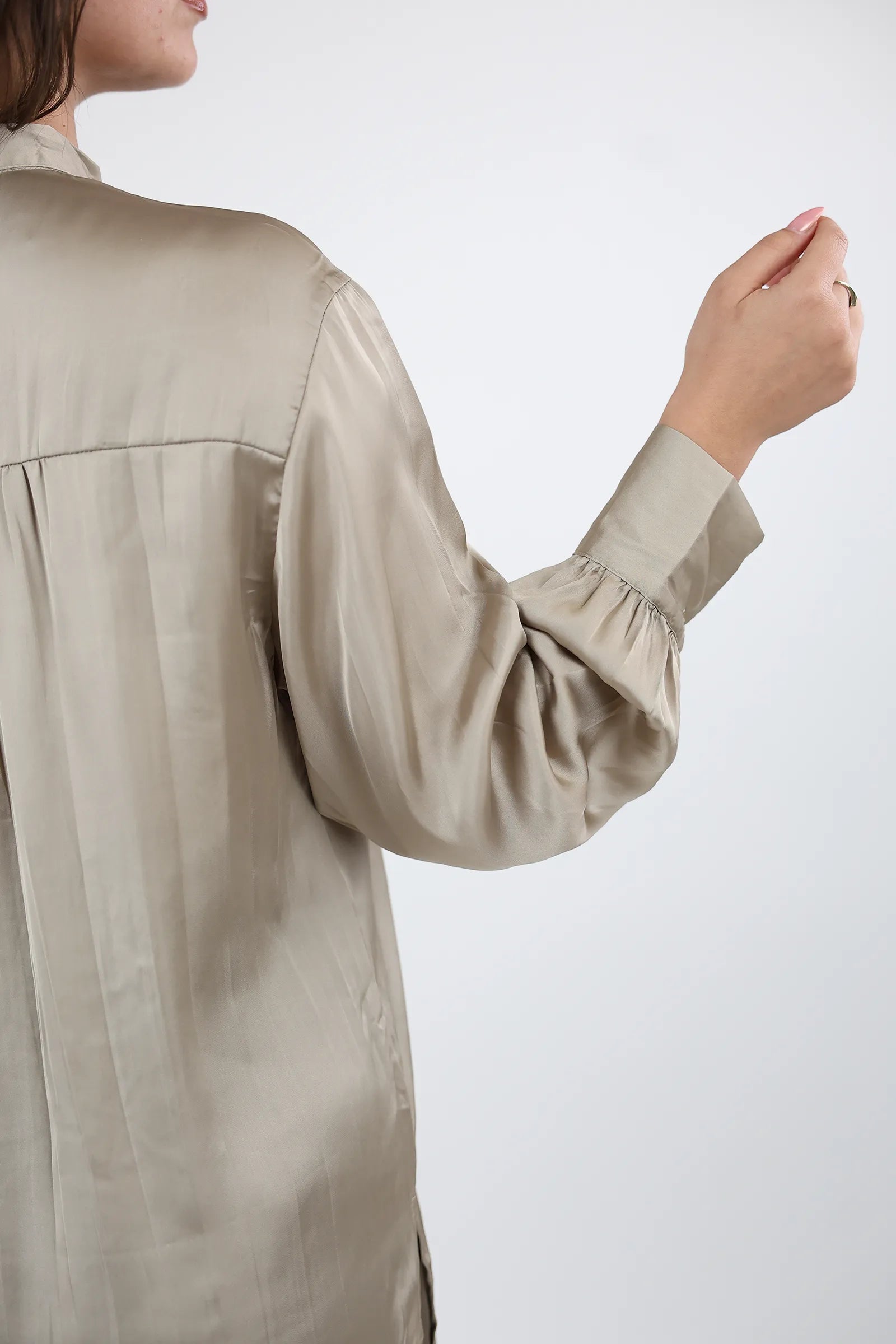 KËMISHË BUTTON DOWN