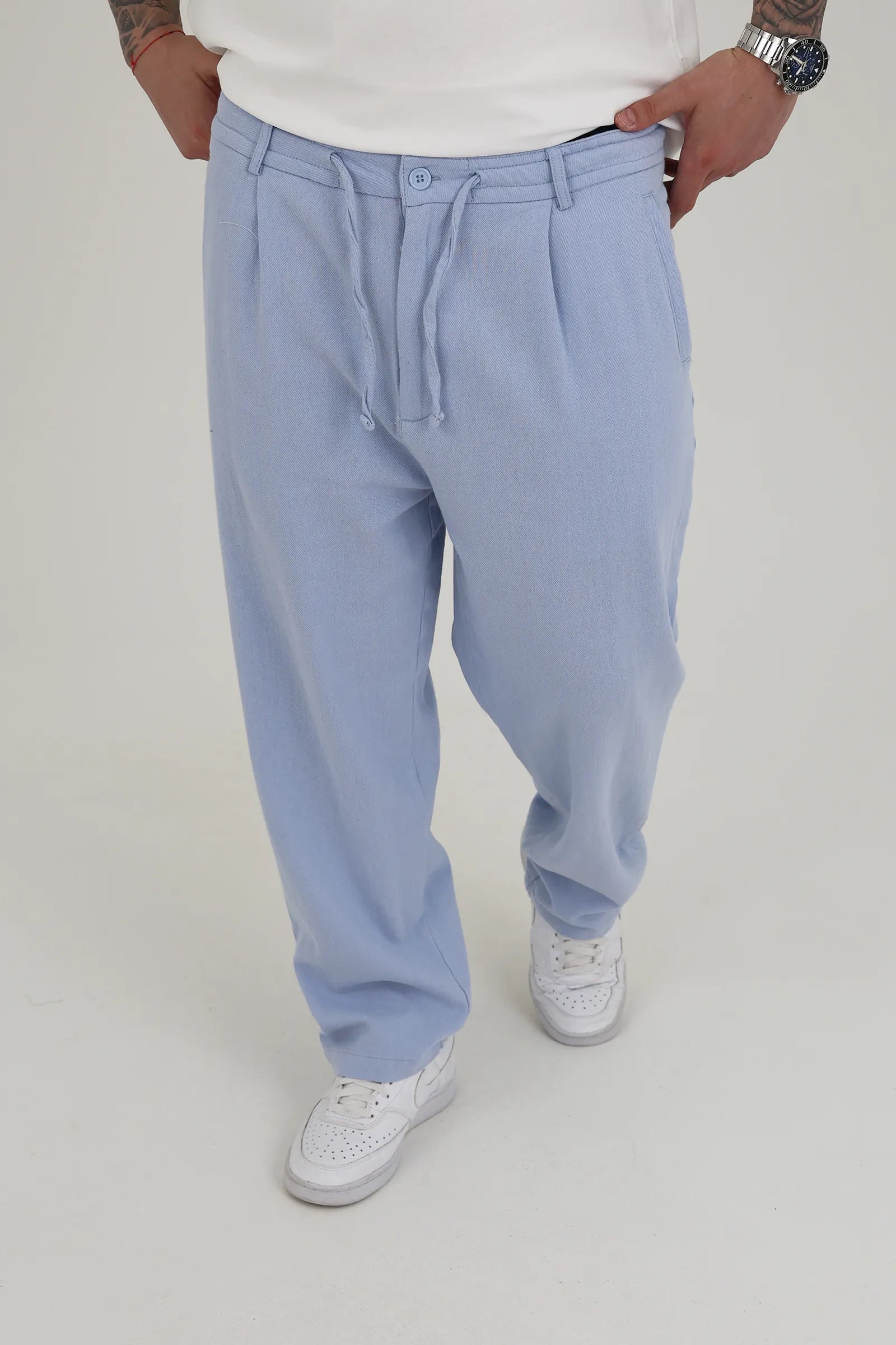 Pantallona form pleat