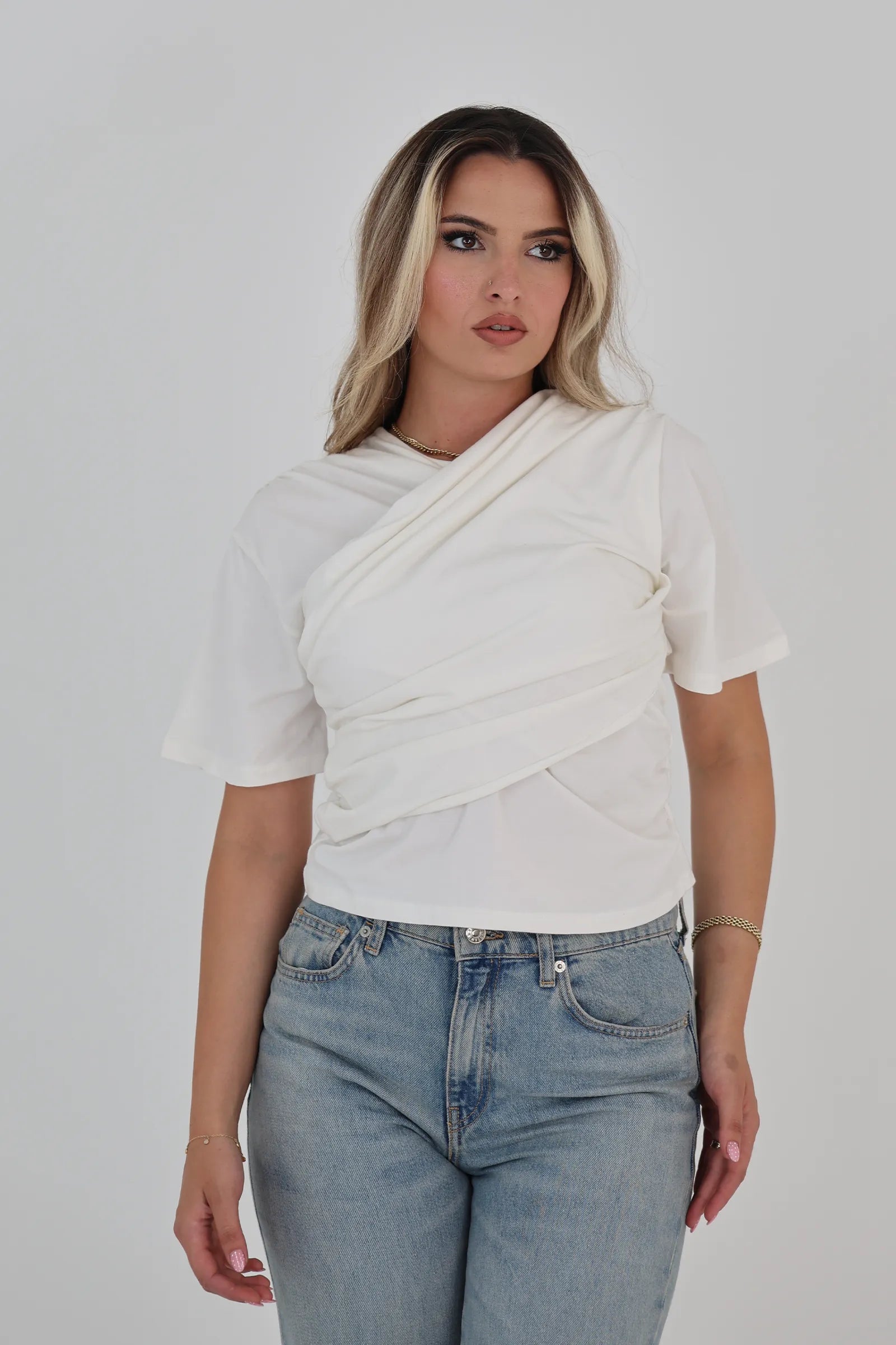 Maice twist tee
