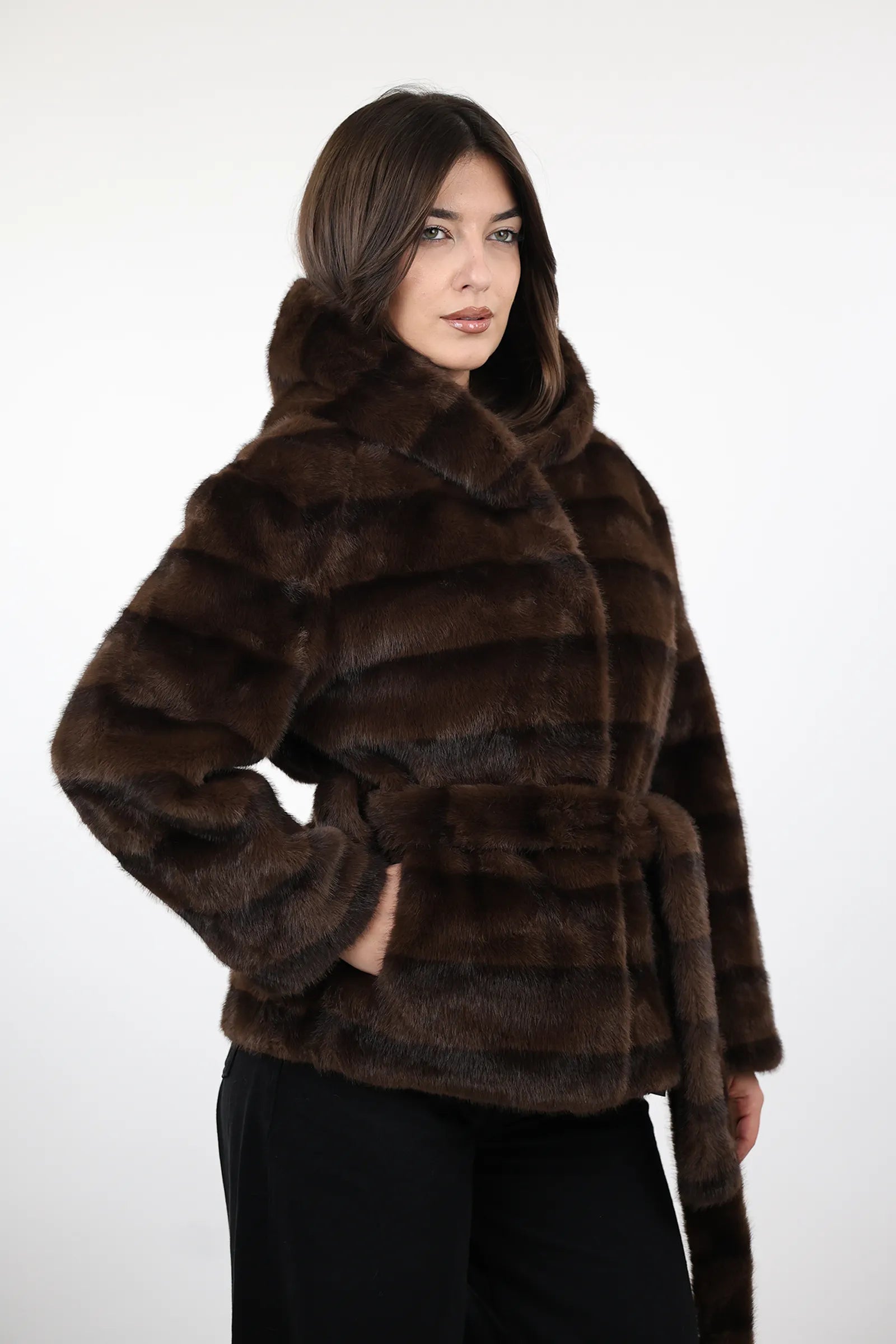 JAKNE Waist-Belted Fur
