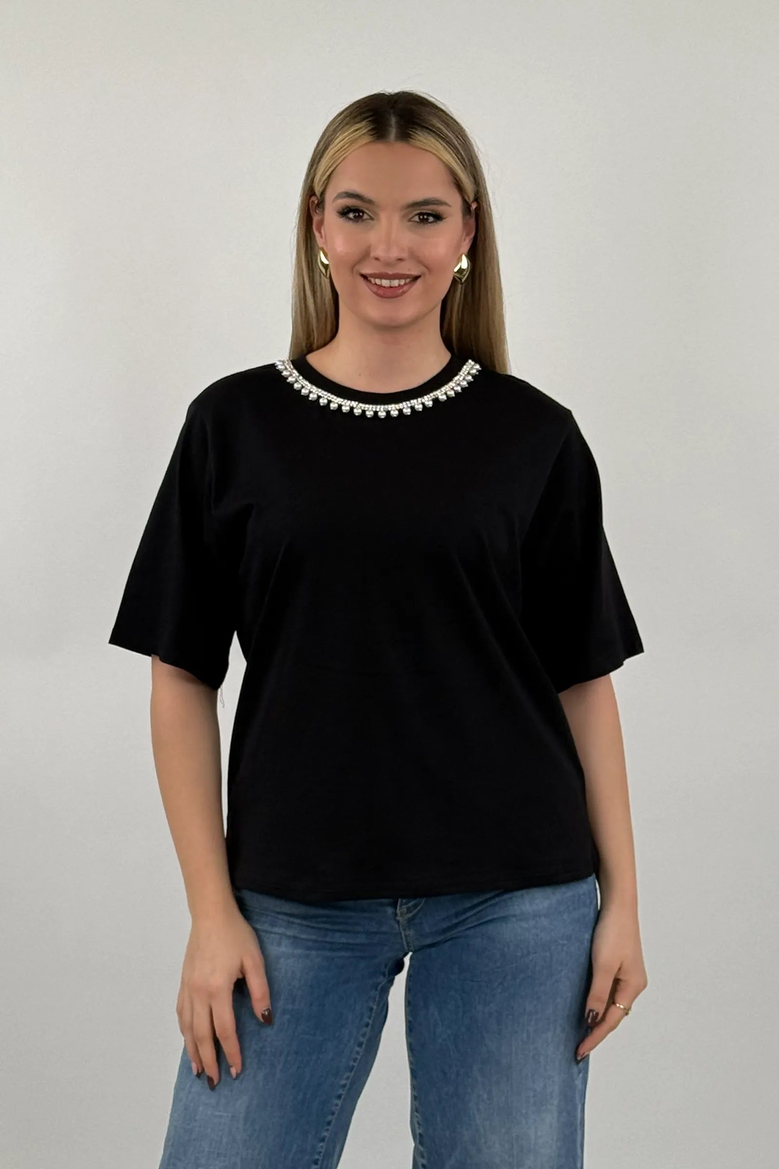 Maice pearl neckline