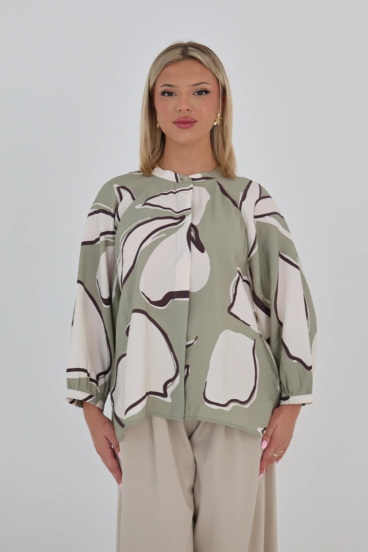 Kemishe abstract floral