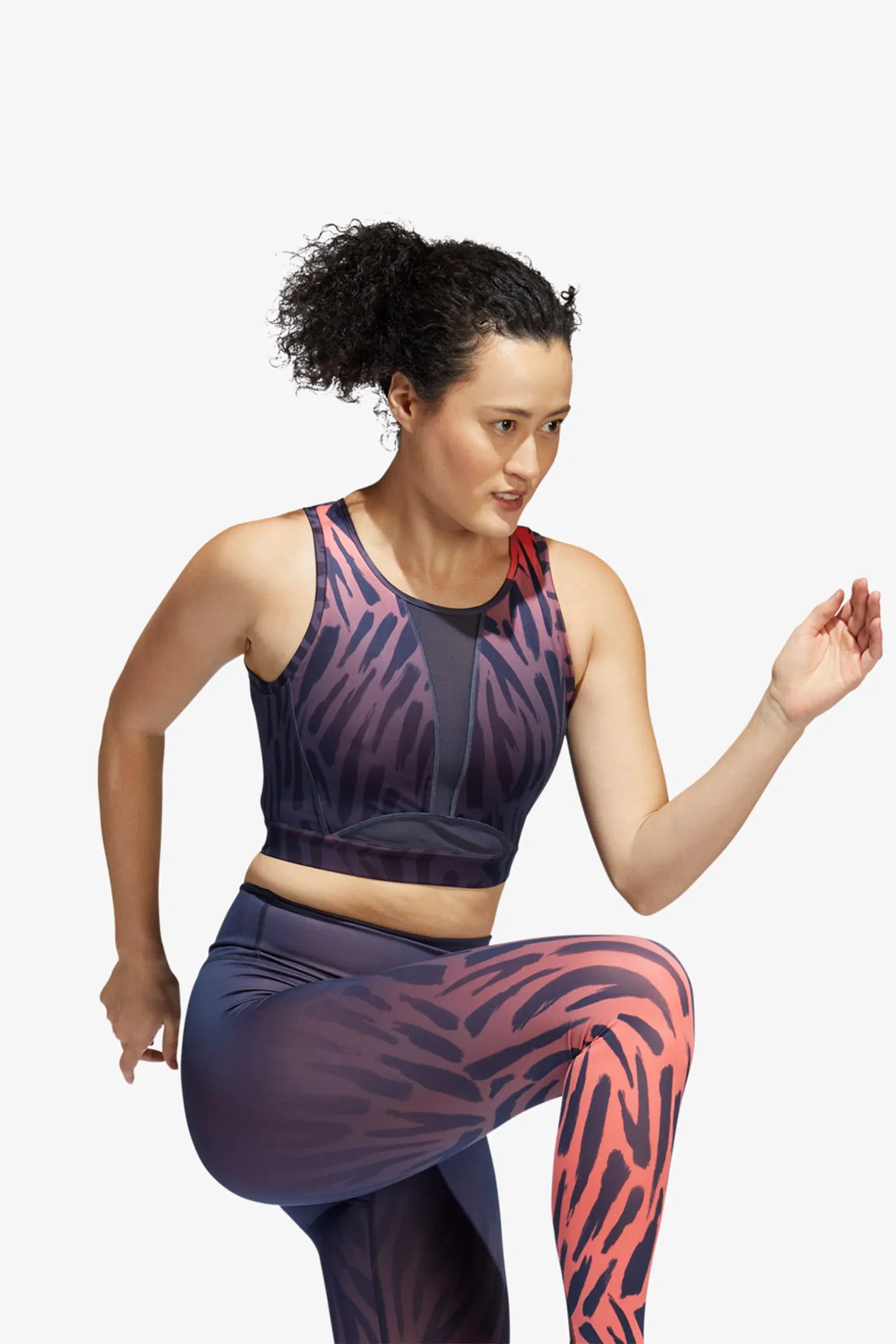 SUTJENA FITNESI  ADIDAS TRN TIGR AOP HA4324