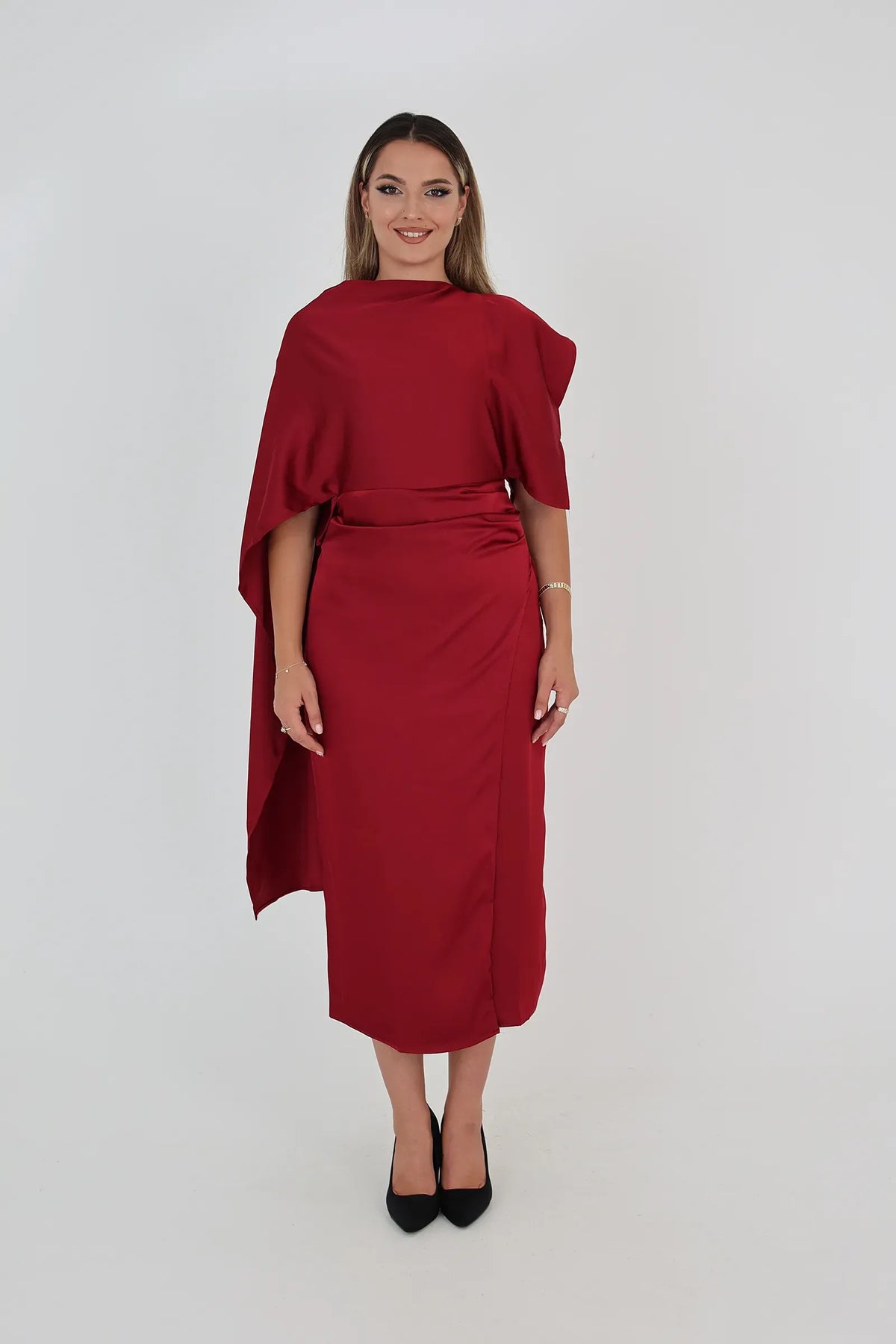 Fustan flowing cape