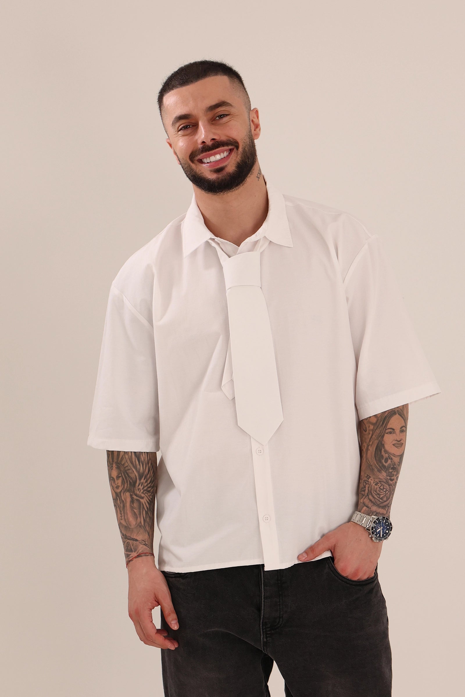 Kemishe shirt with tie