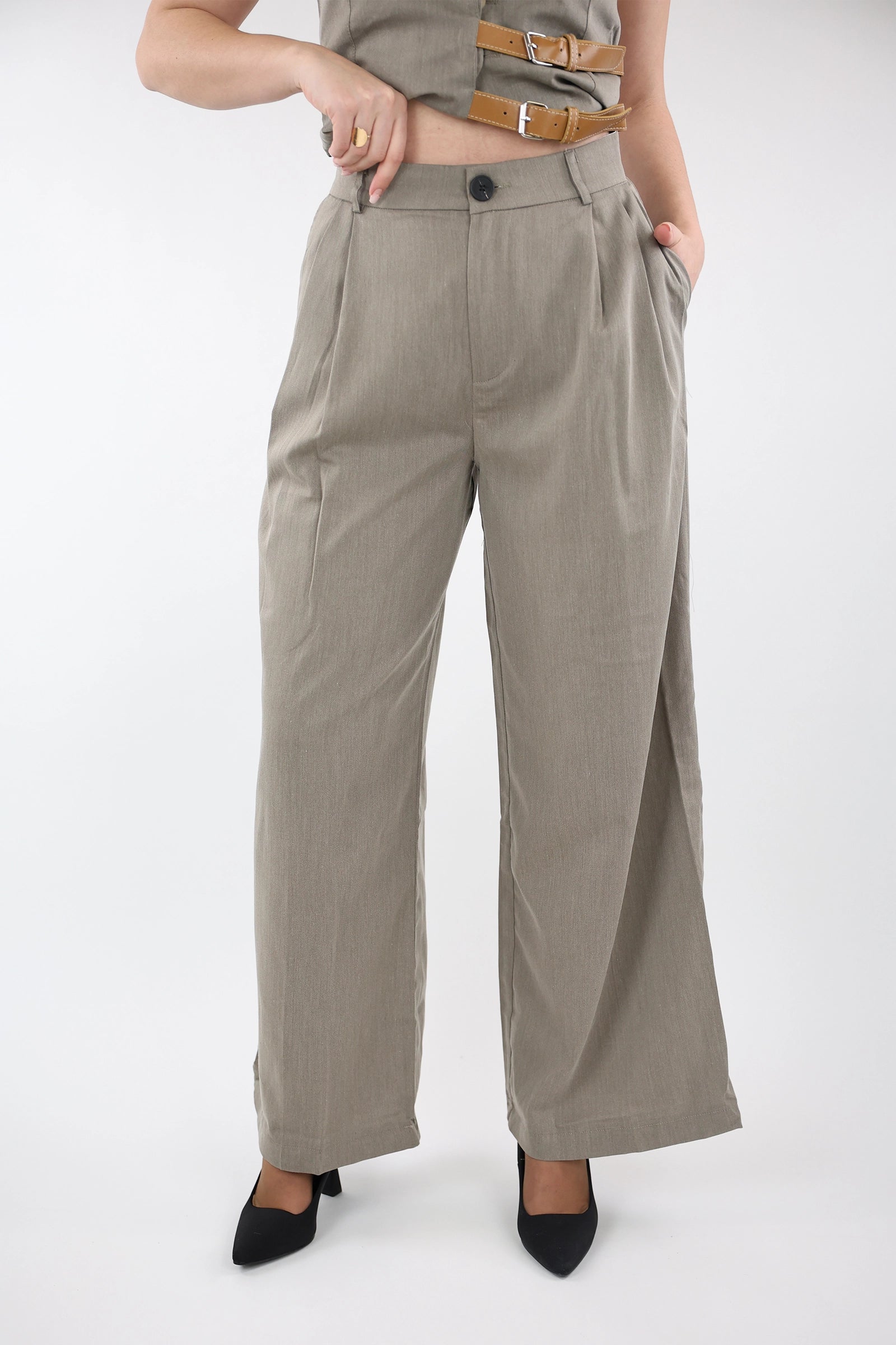 Pantallona pleated ptraight leg