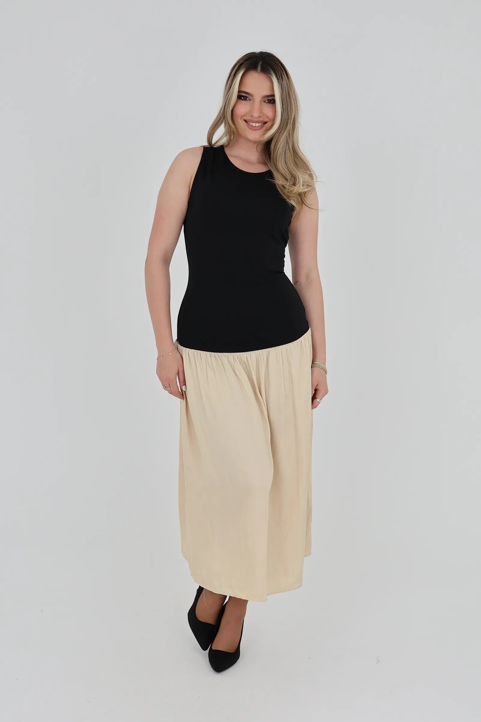 Fustan high neck sleeveless