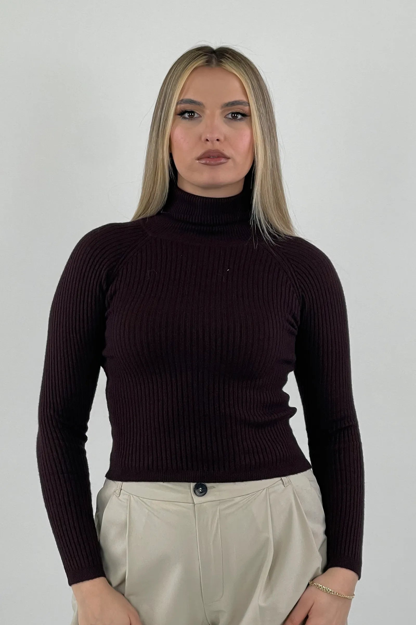 Rrollke fitted rib-knit