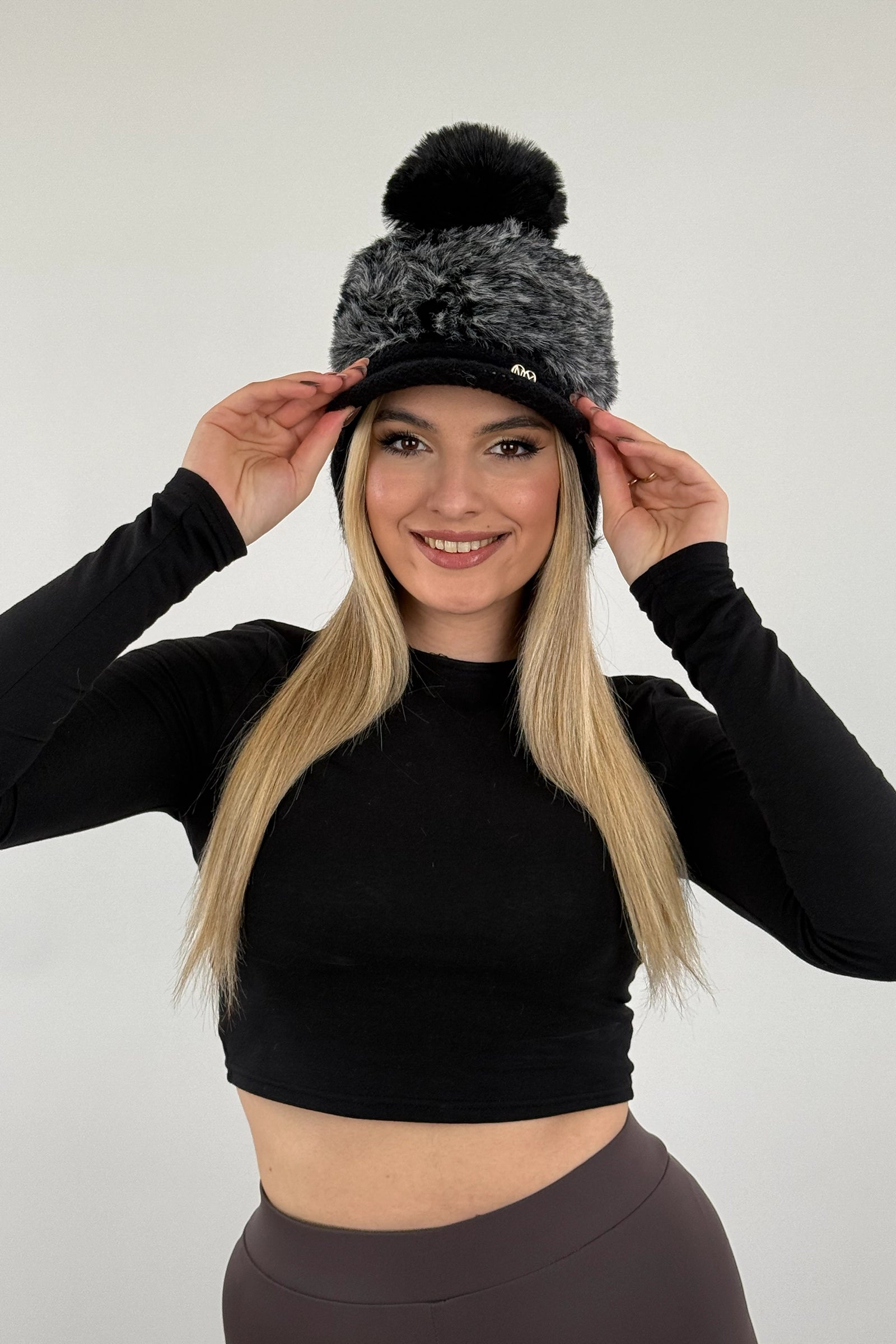 Kapuq hat with fur