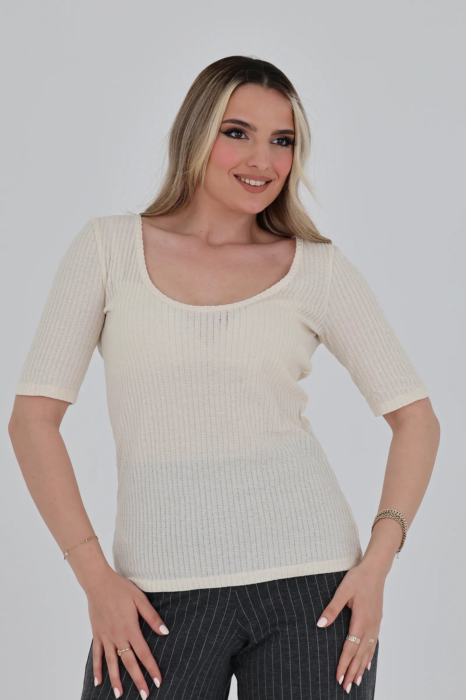 Maice scoop neck