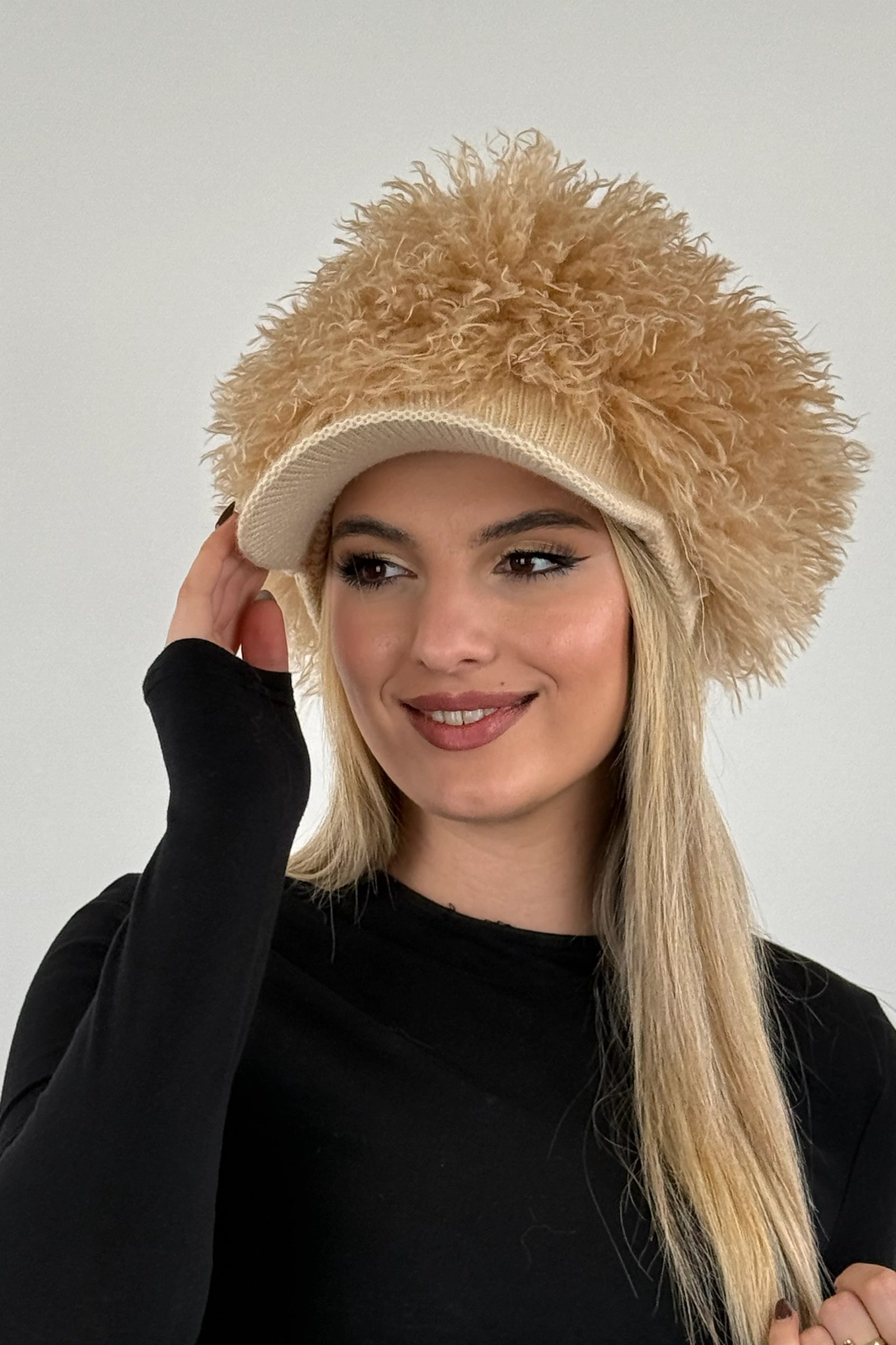 Kapuq hat with fur