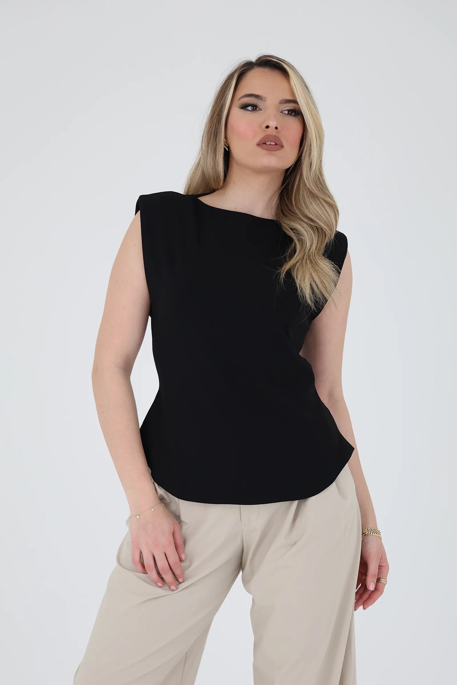 Maice padded shoulder