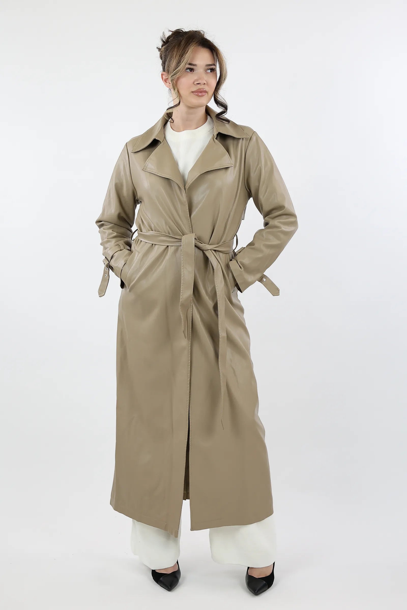 MANTIL LEATHER
