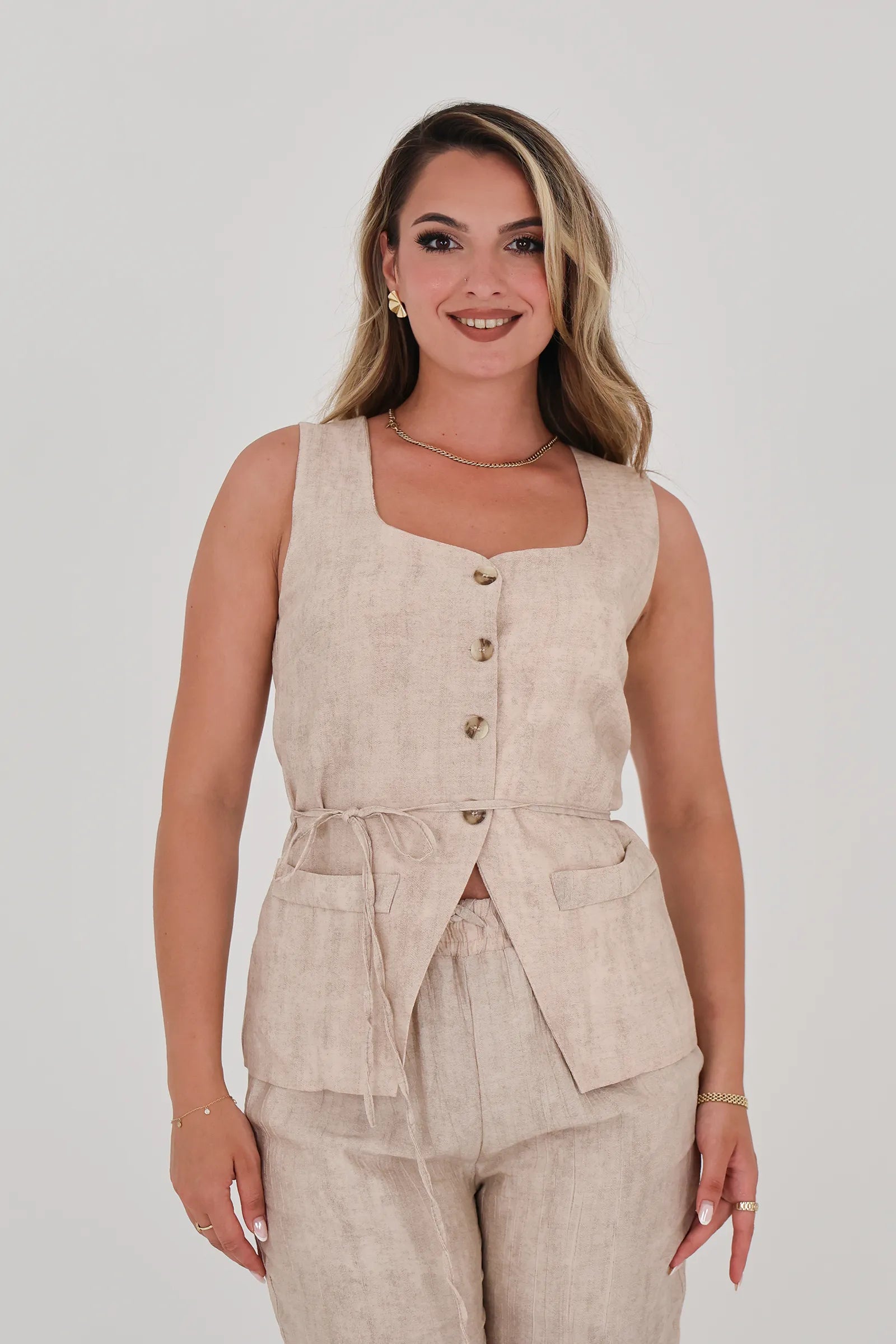 Jelek belted square neck