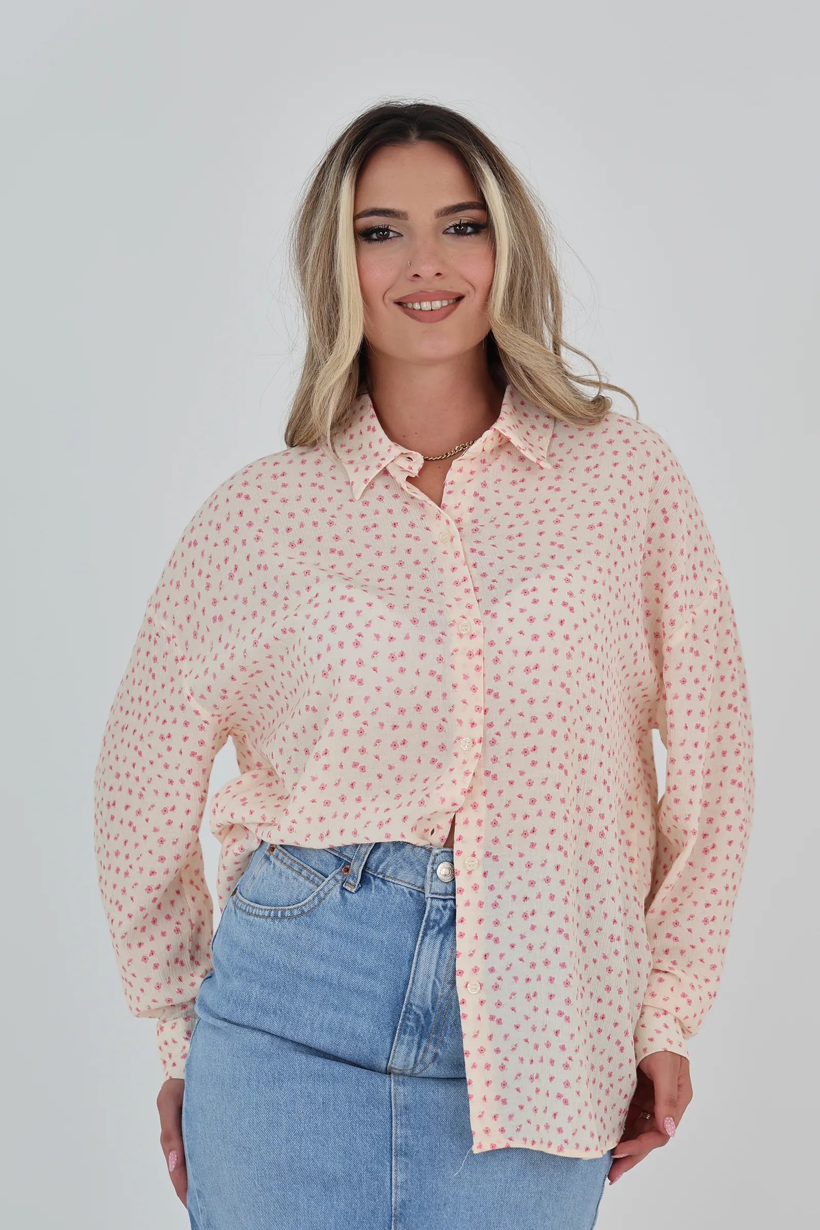 Kemishe pink petal