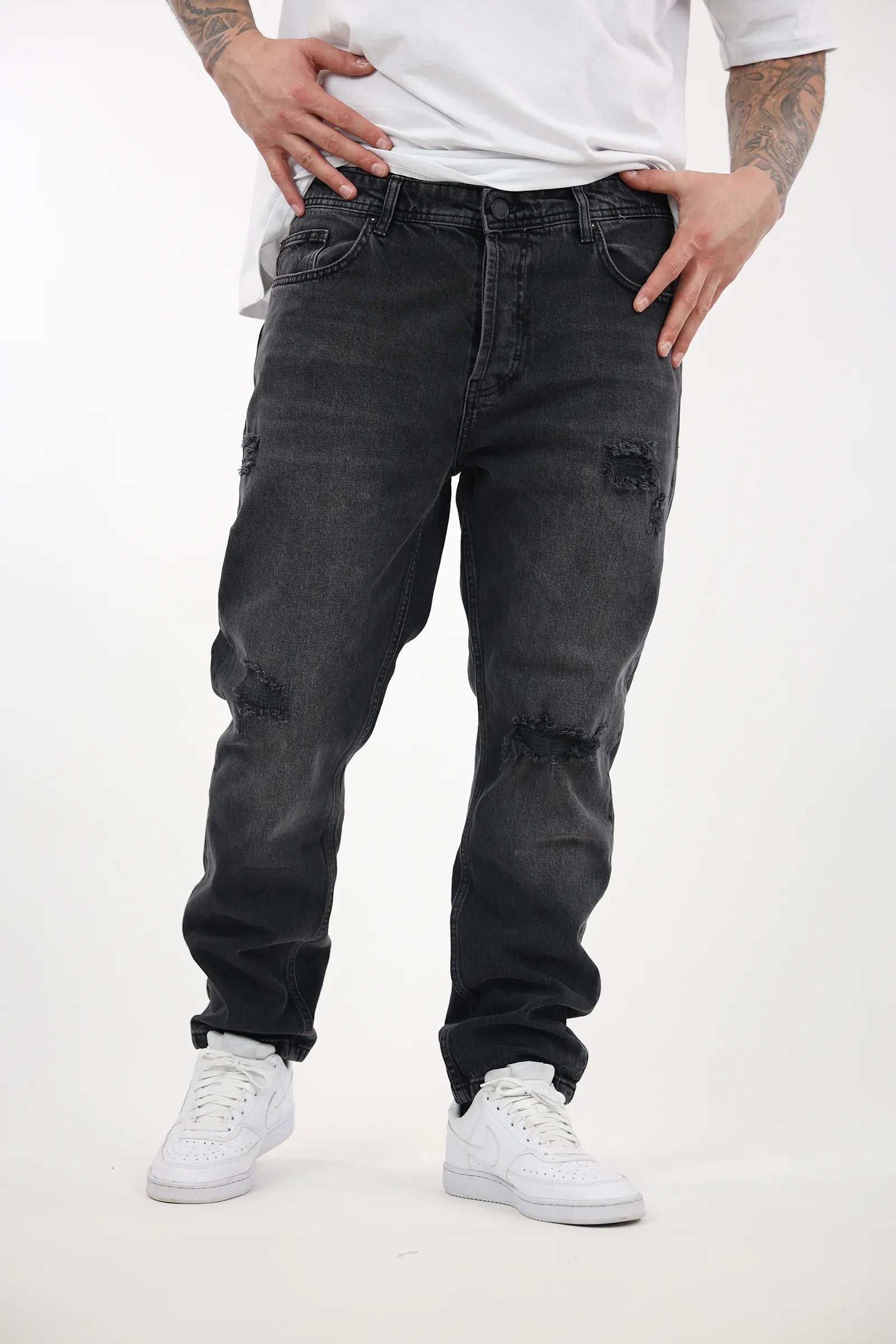 FARMERKA RIPPED JEANS