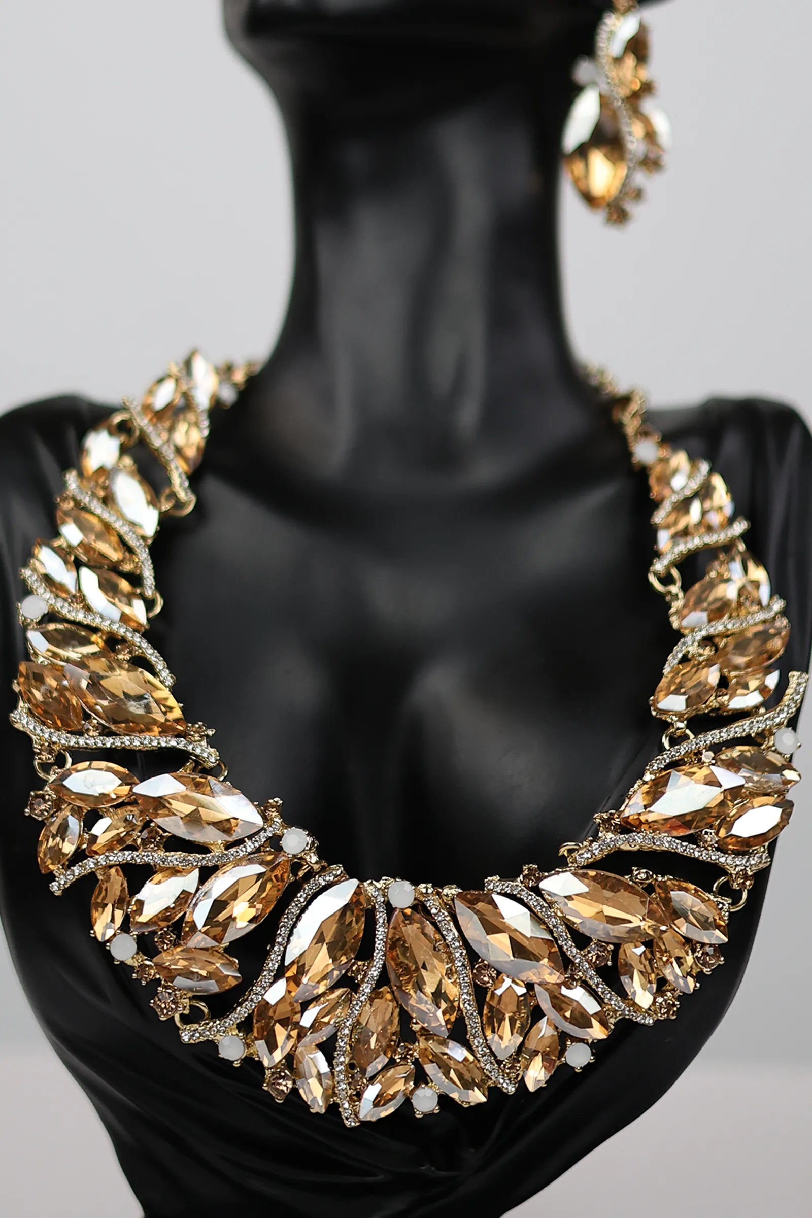 AKSESOR GOLD