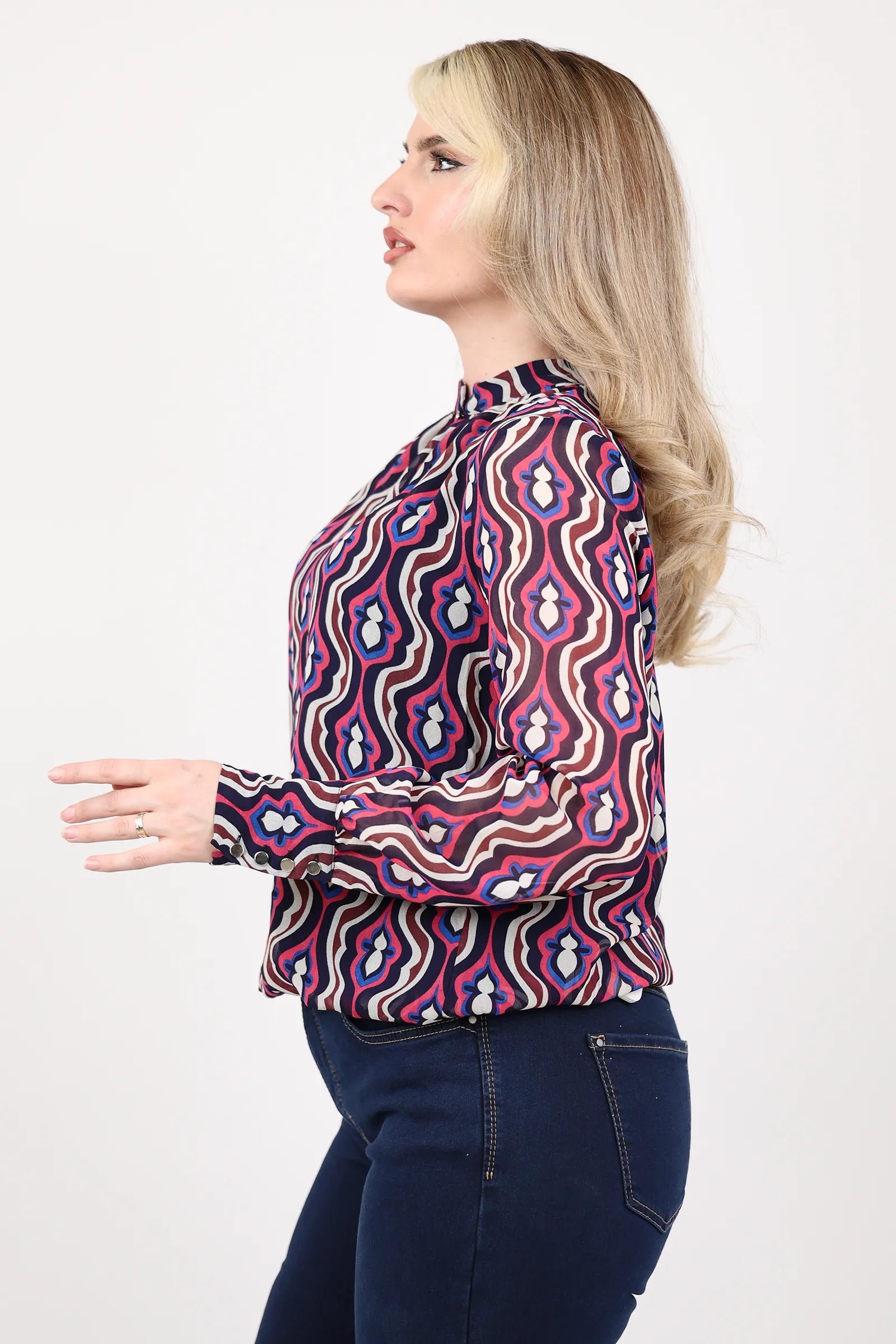 Kemishe retro geometric