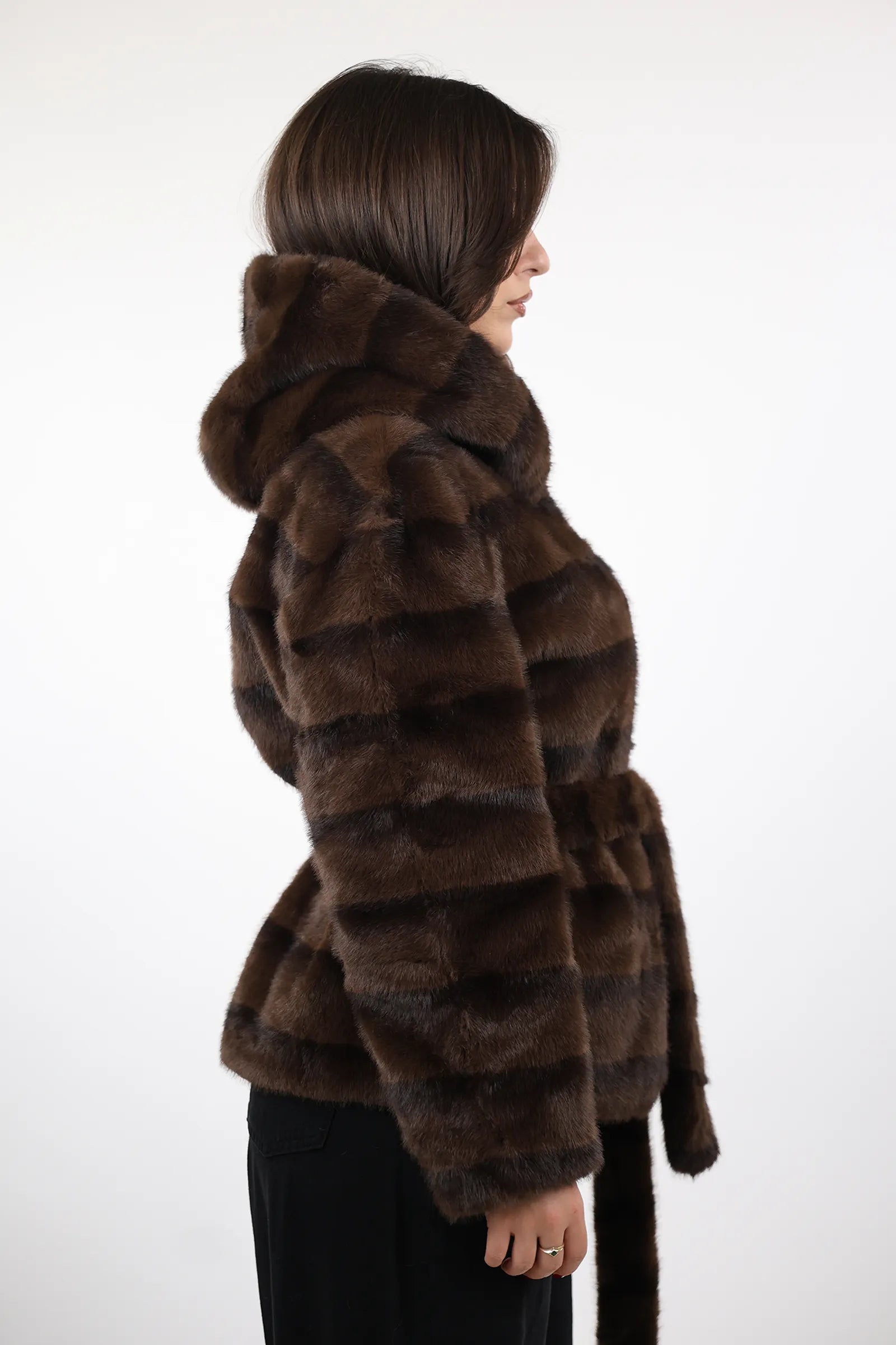 JAKNE Waist-Belted Fur