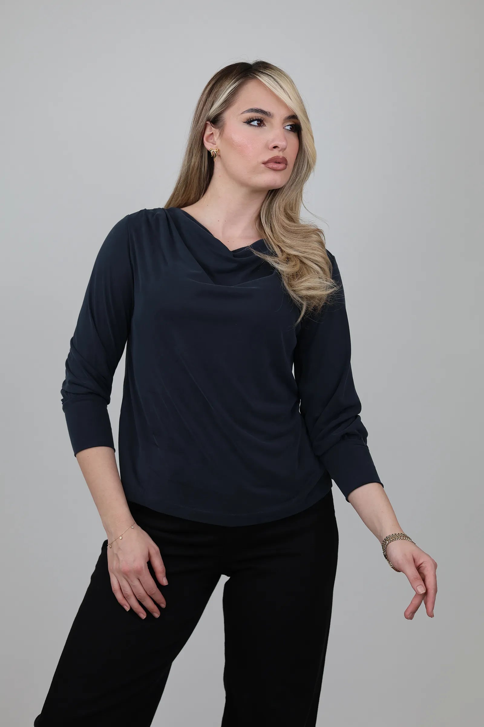 Bluze drape neck