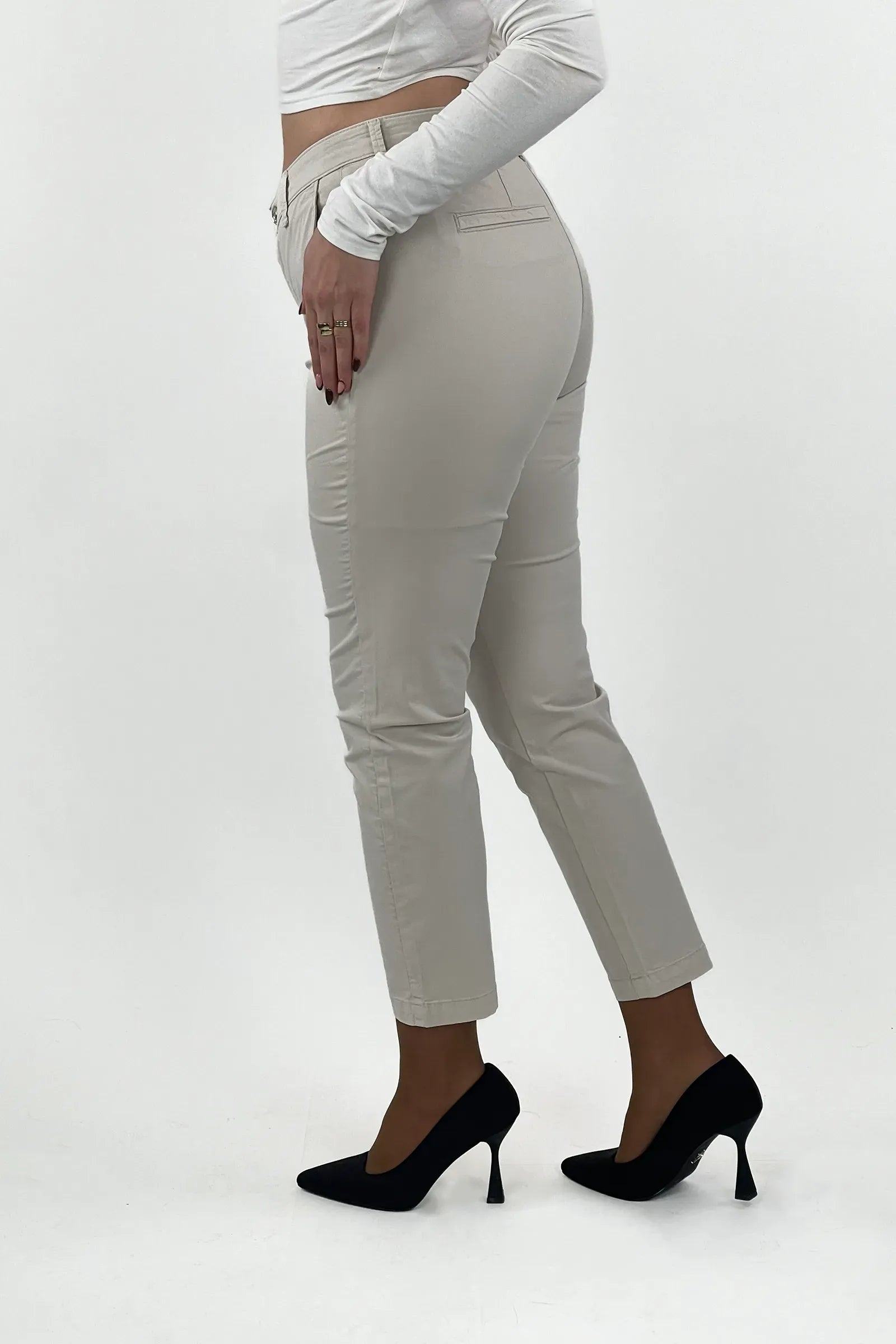 pantallona soft beige