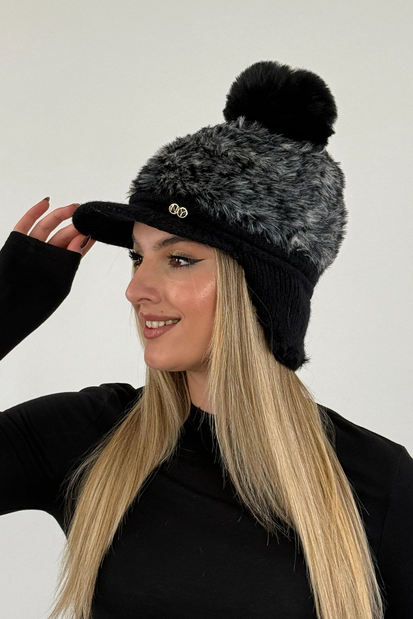 Kapuq hat with fur
