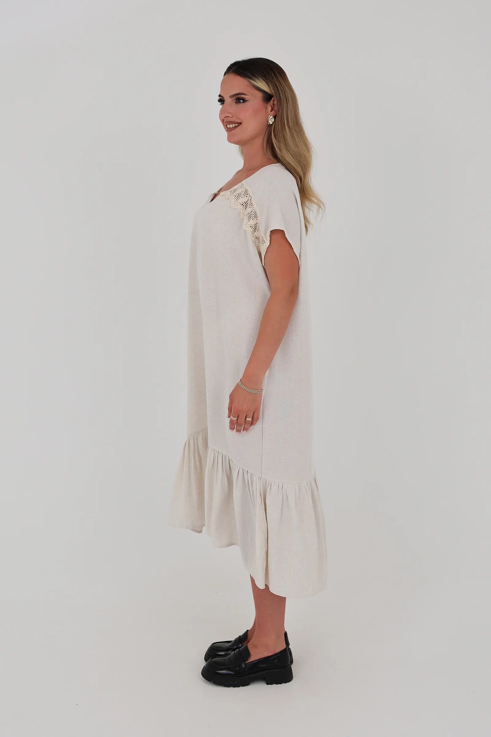 Fustan lace trim