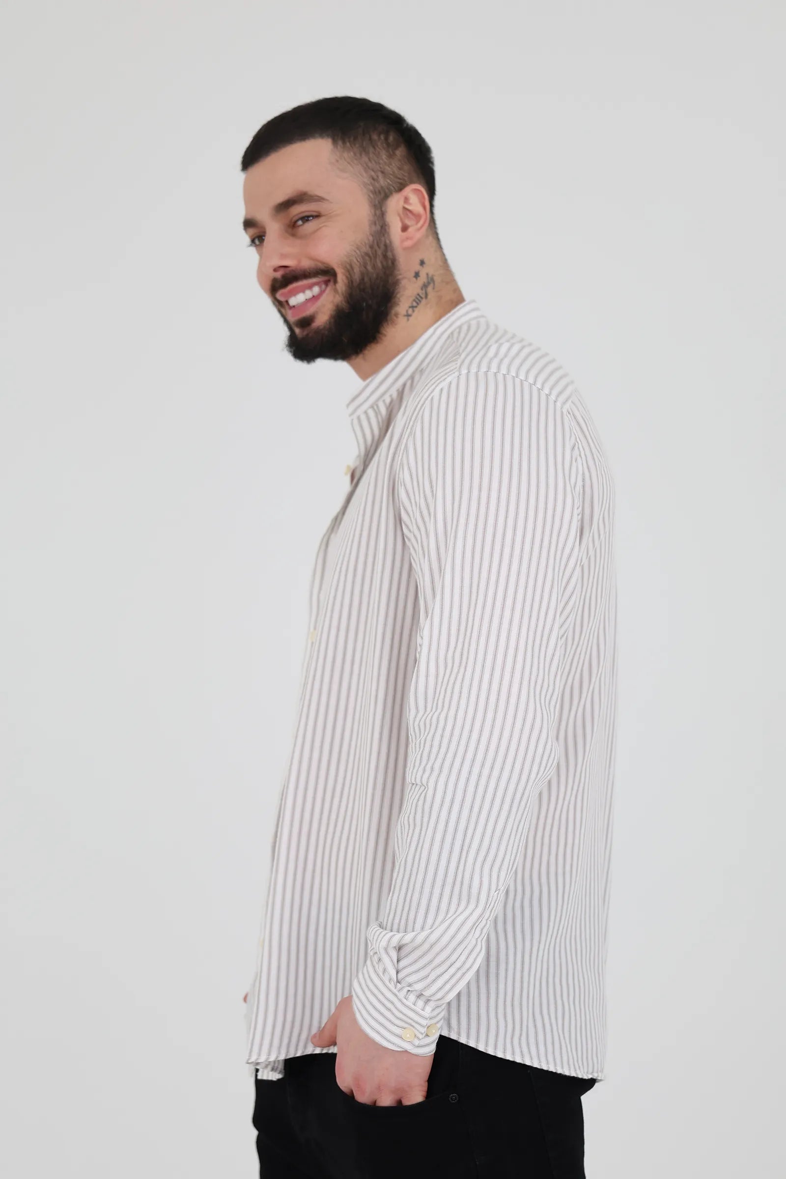 Kemishe collarless