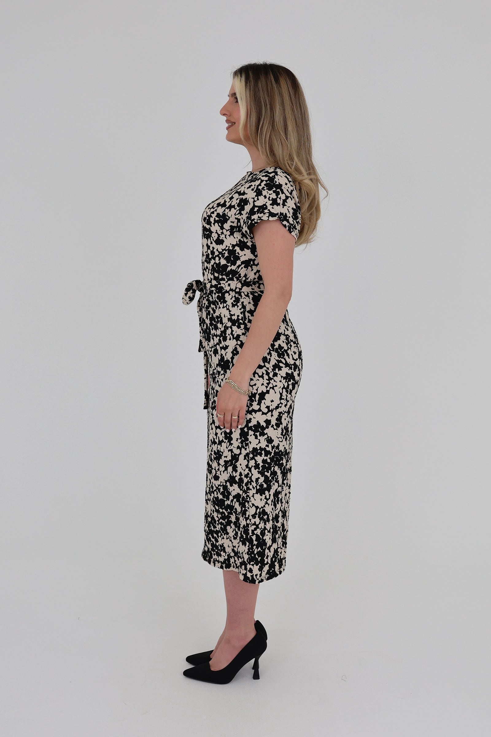 Fustan floral belted