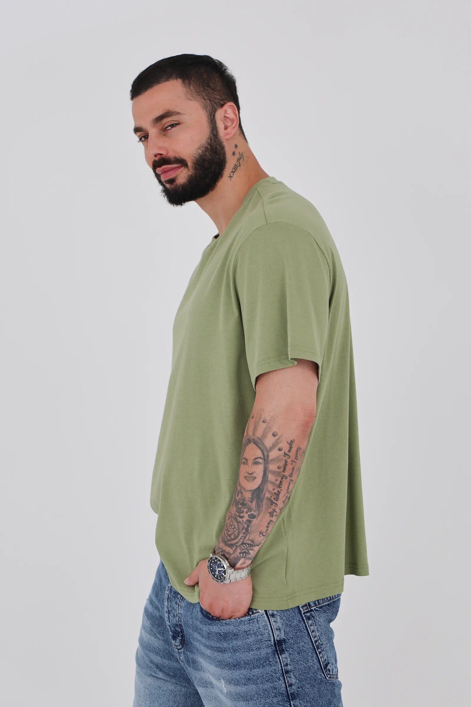 Maice under shirt