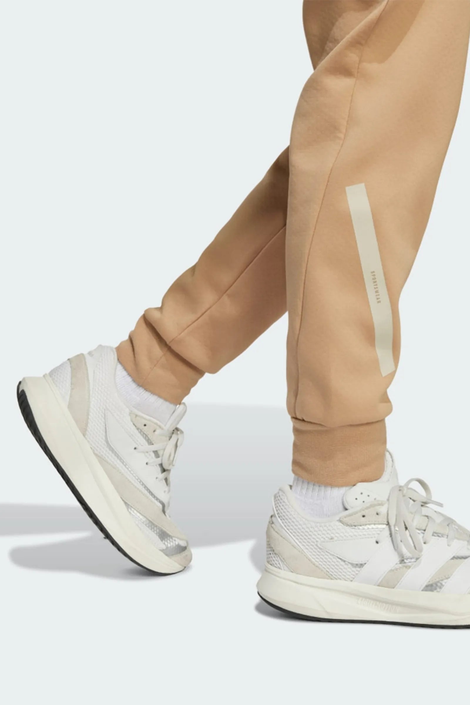 TRENERKA ADIDAS Z.N.E. TAPERED-LEG KIDS-BOYS SPORTSWEAR PANT IVY/PRELOVED TEAL