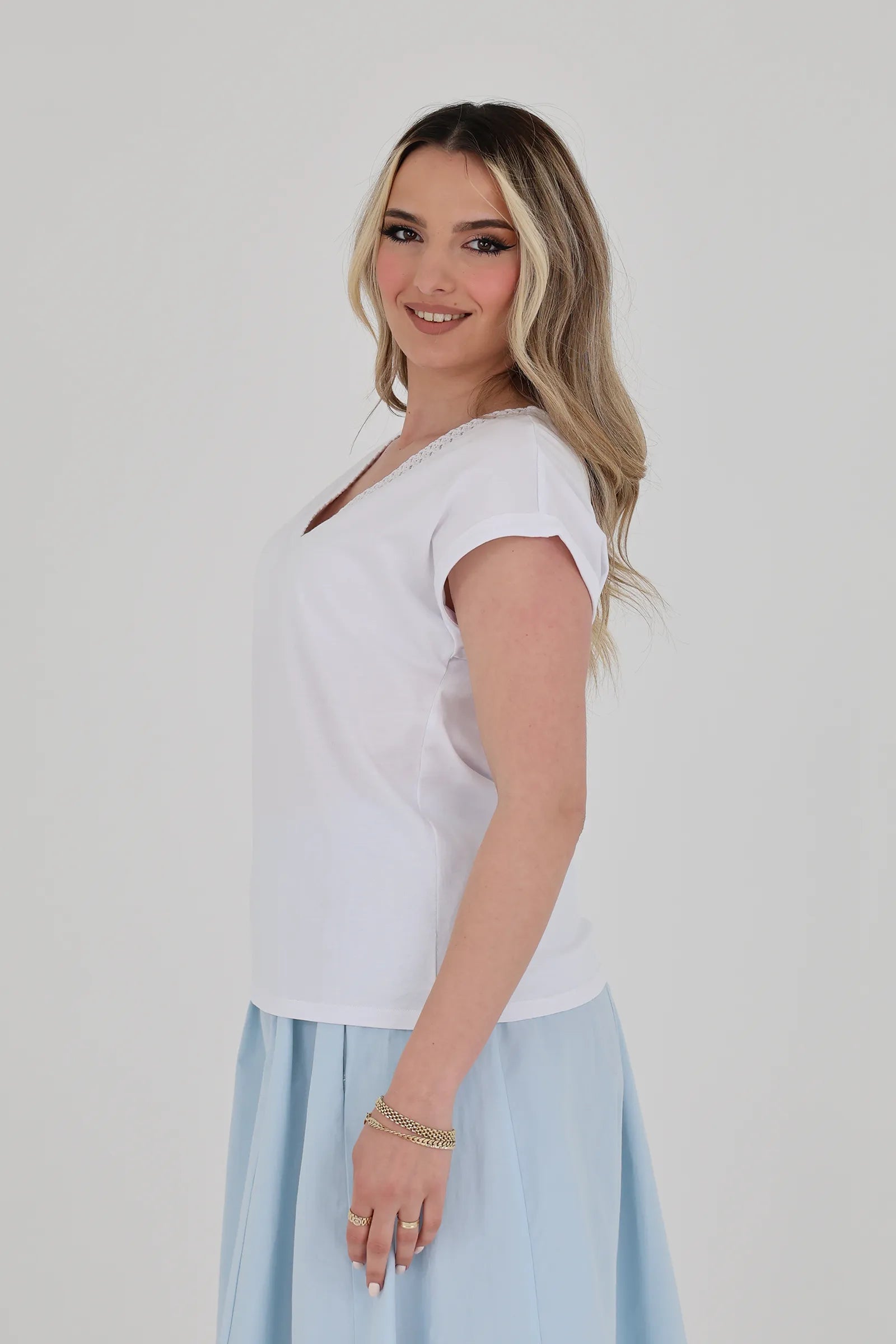 Maice v-neck tee