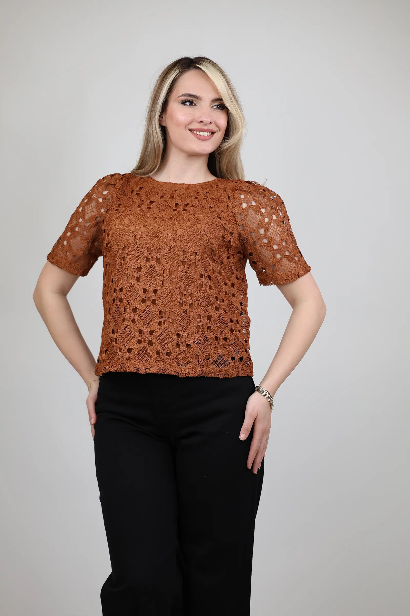 Maice geometric lace