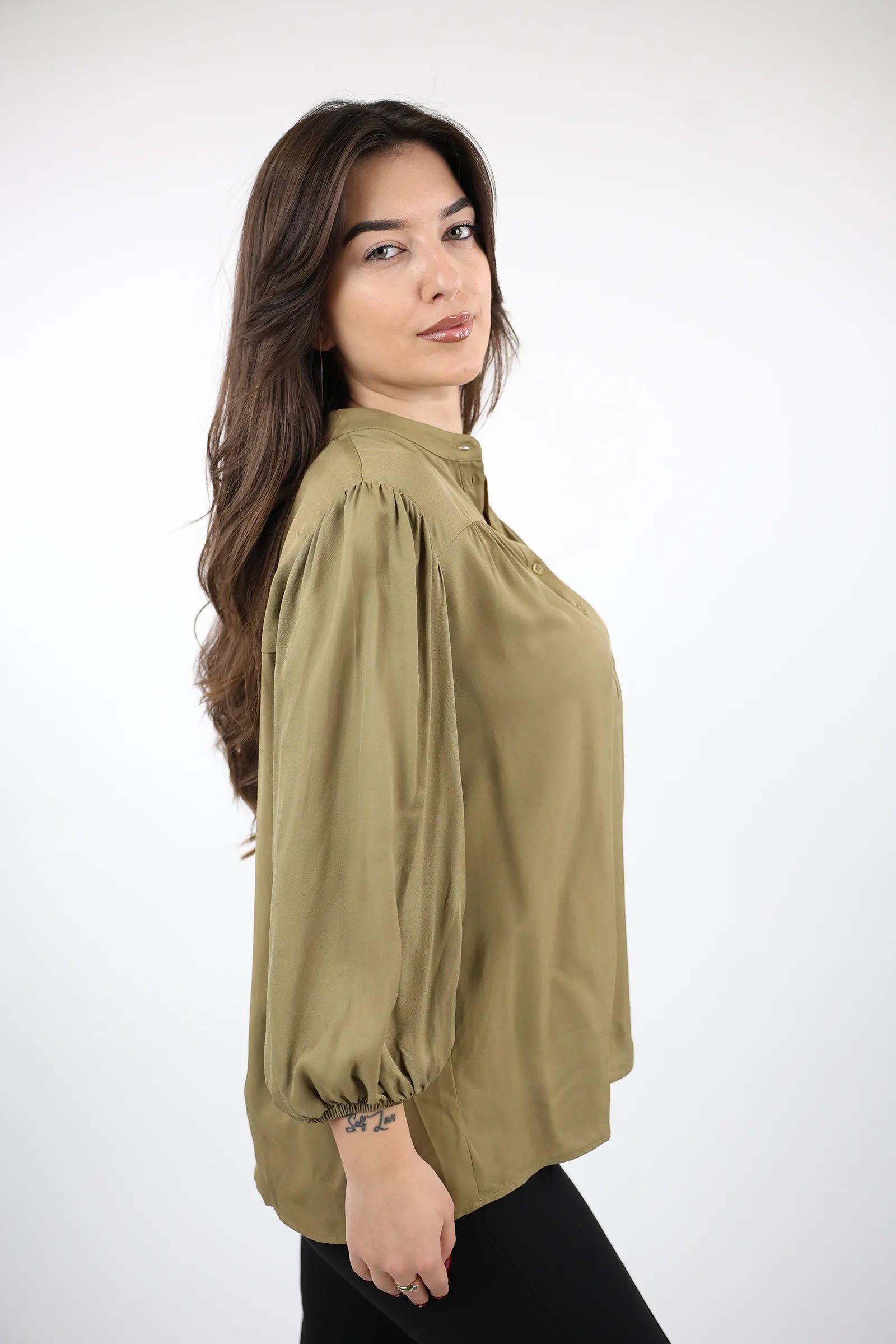 KËMISHË Mandarin Collar