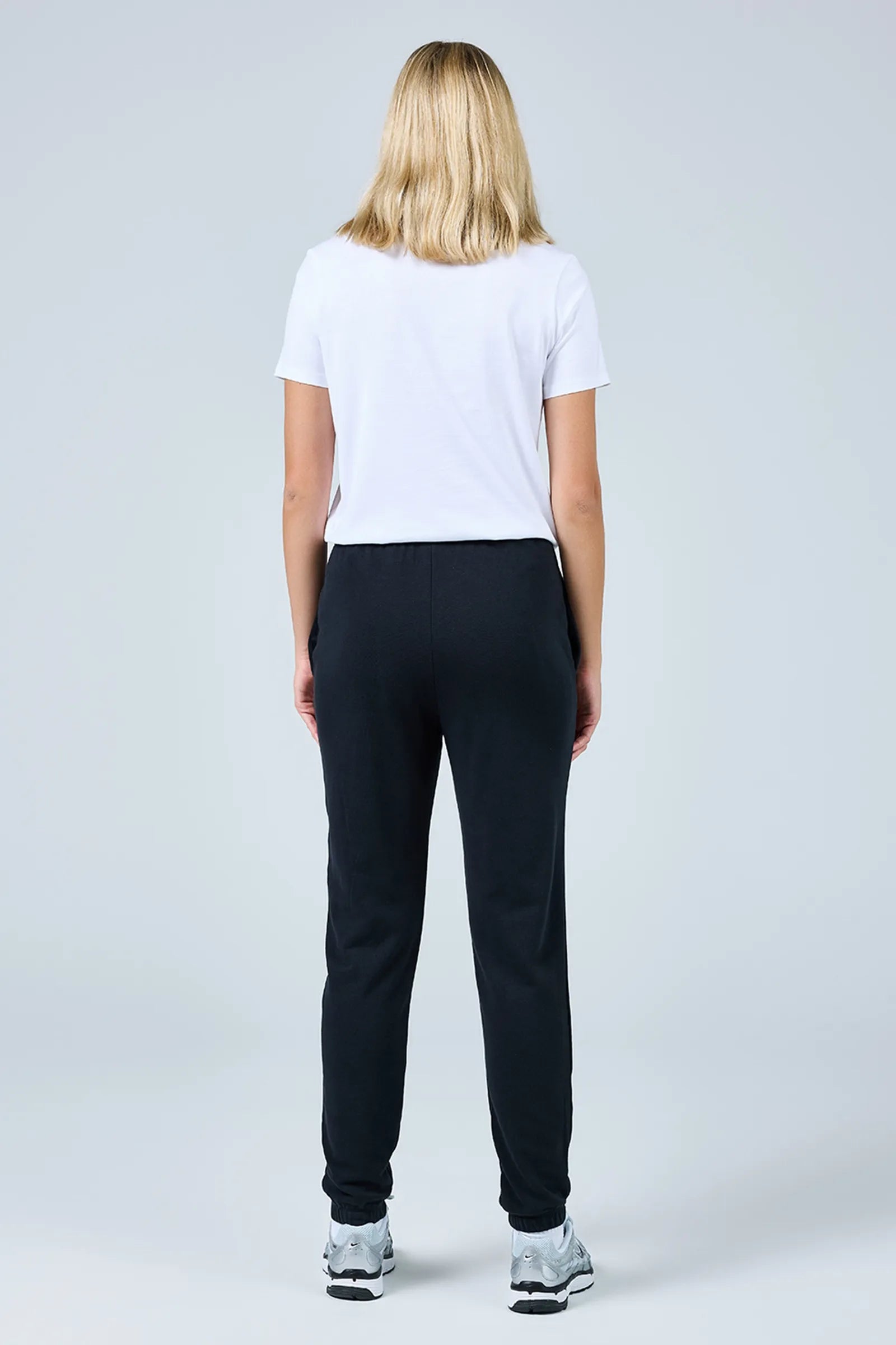 TRENERKA Nike  Chill Terry Slim-Fit French Terry Fabric Women's Black Tracksuit Bottoms